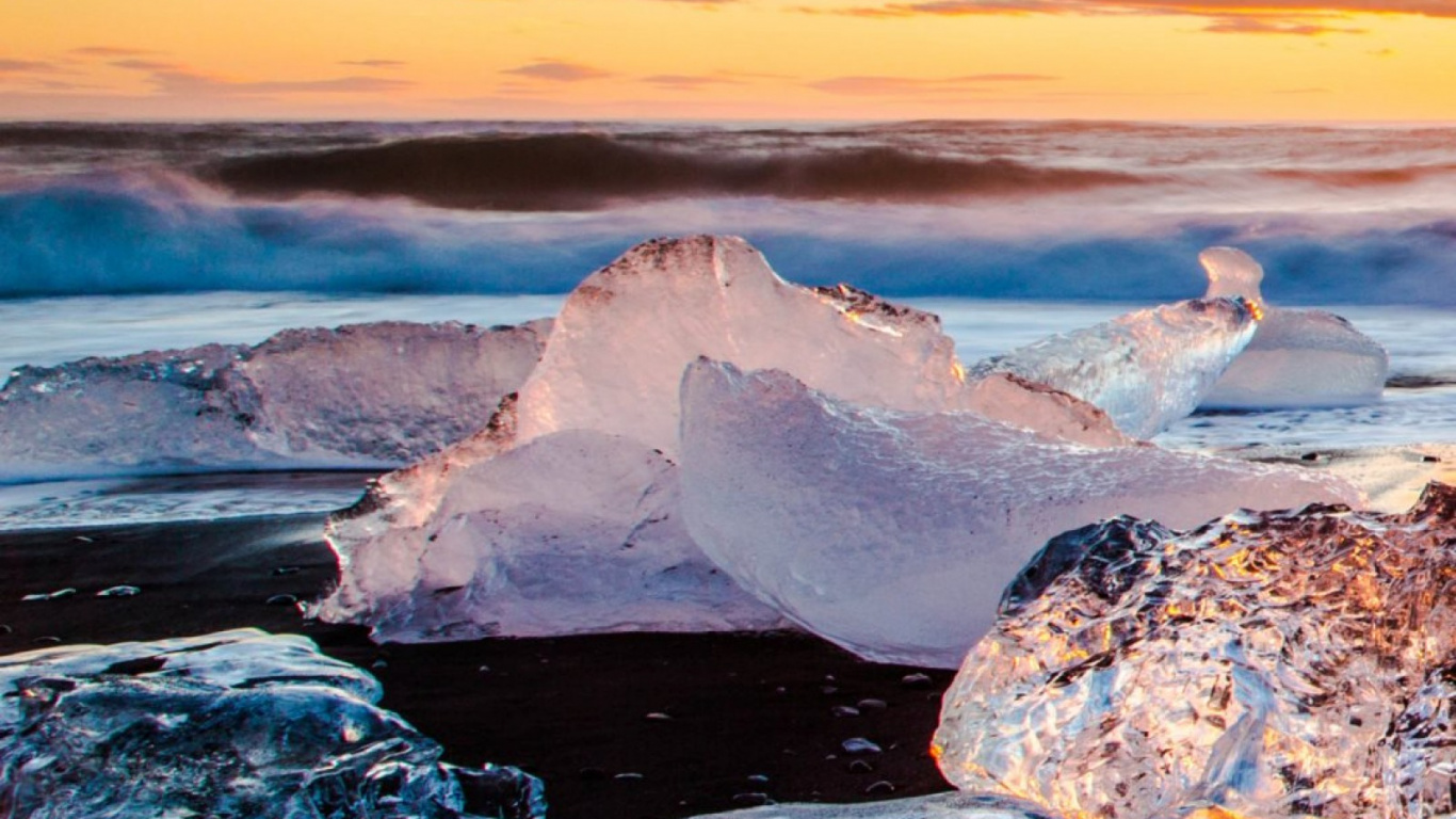 Северный океан видео. Исландия Северный Ледовитый океан. Льды Северного Ледовитого океана. Северно Ледовитый океан Северное сияние. Острова Северного Ледовитого океана.