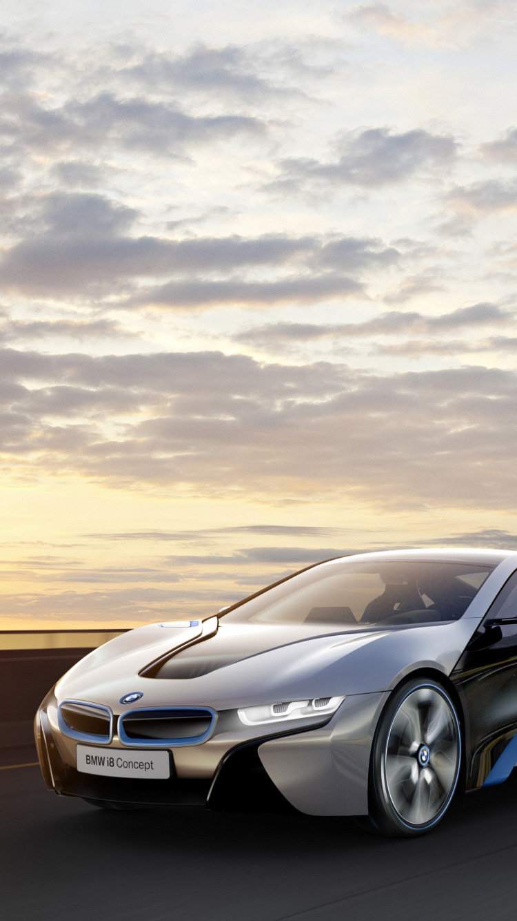BMW i8 на закате