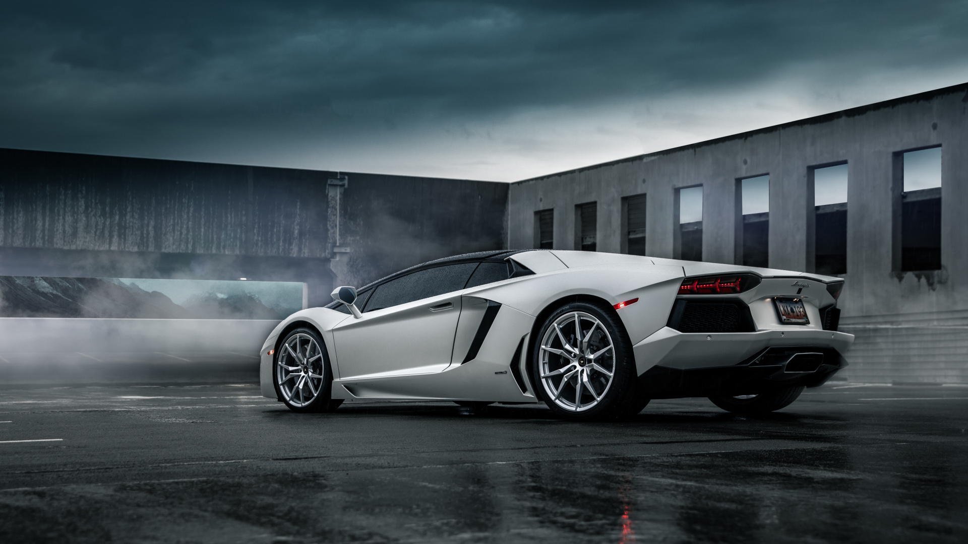 Lamborghini Aventador White and Black