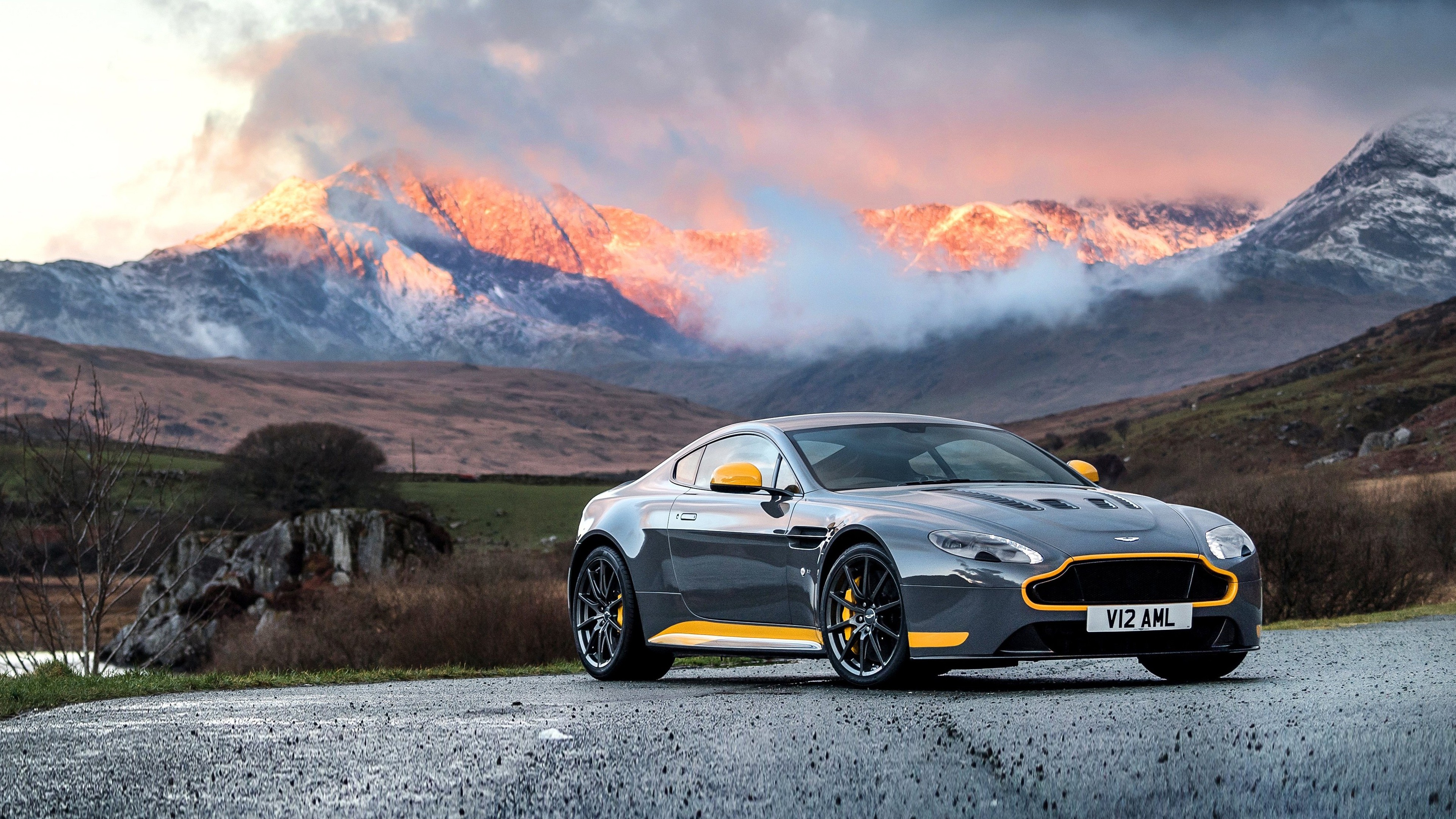 Aston Martin Wallpaper