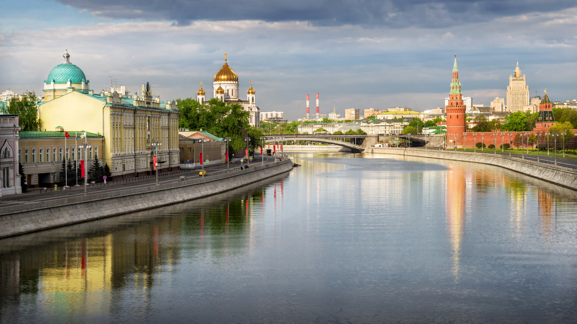 вид города с реки