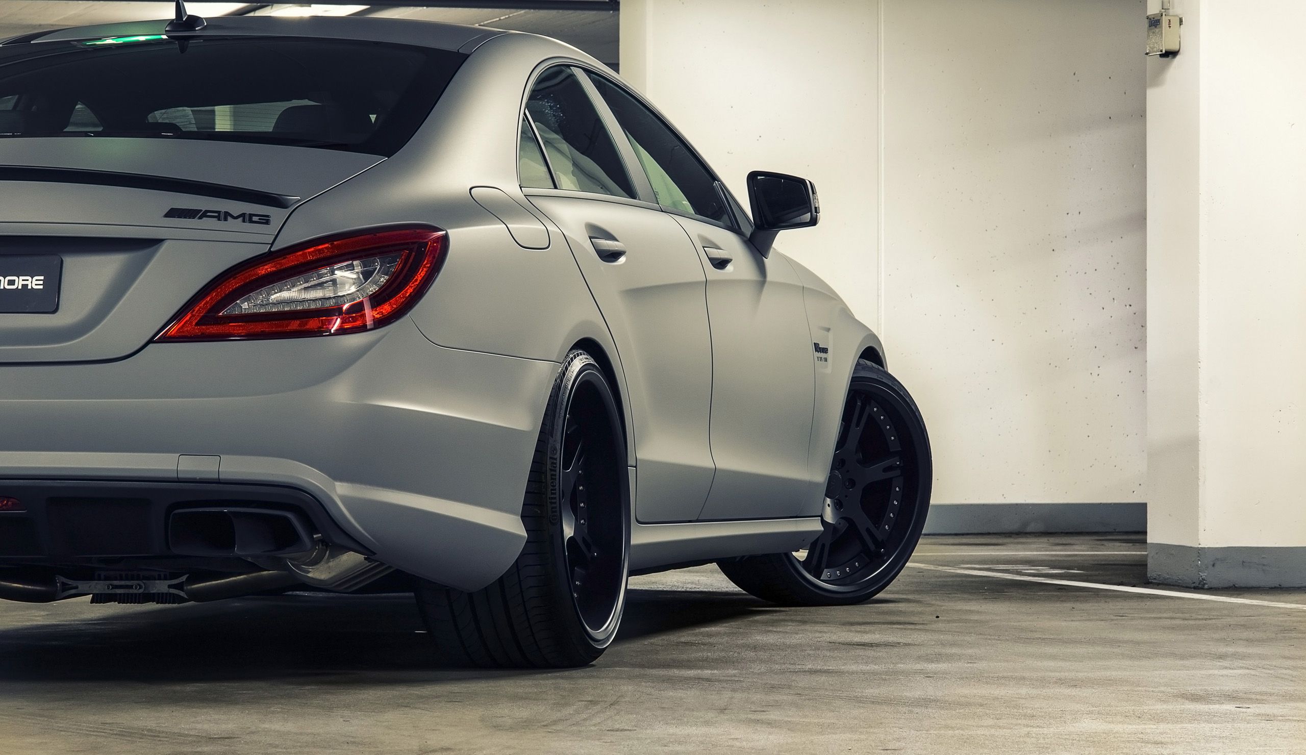 Mercedes Benz CLS 63 AMG черный