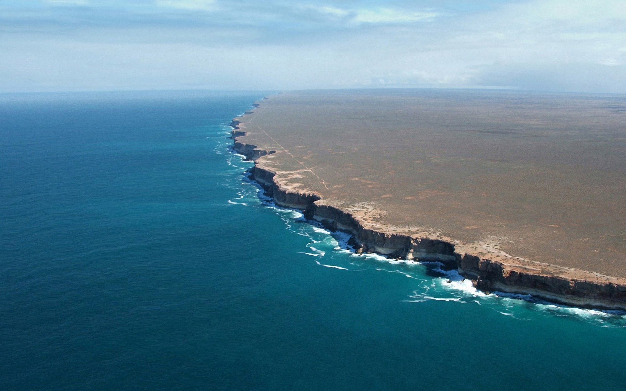 Прибрежная часть океана. Плато Налларбор. Равнина Налларбор. Скалы Бунда Австралия. Карибское море Атлантический океан.