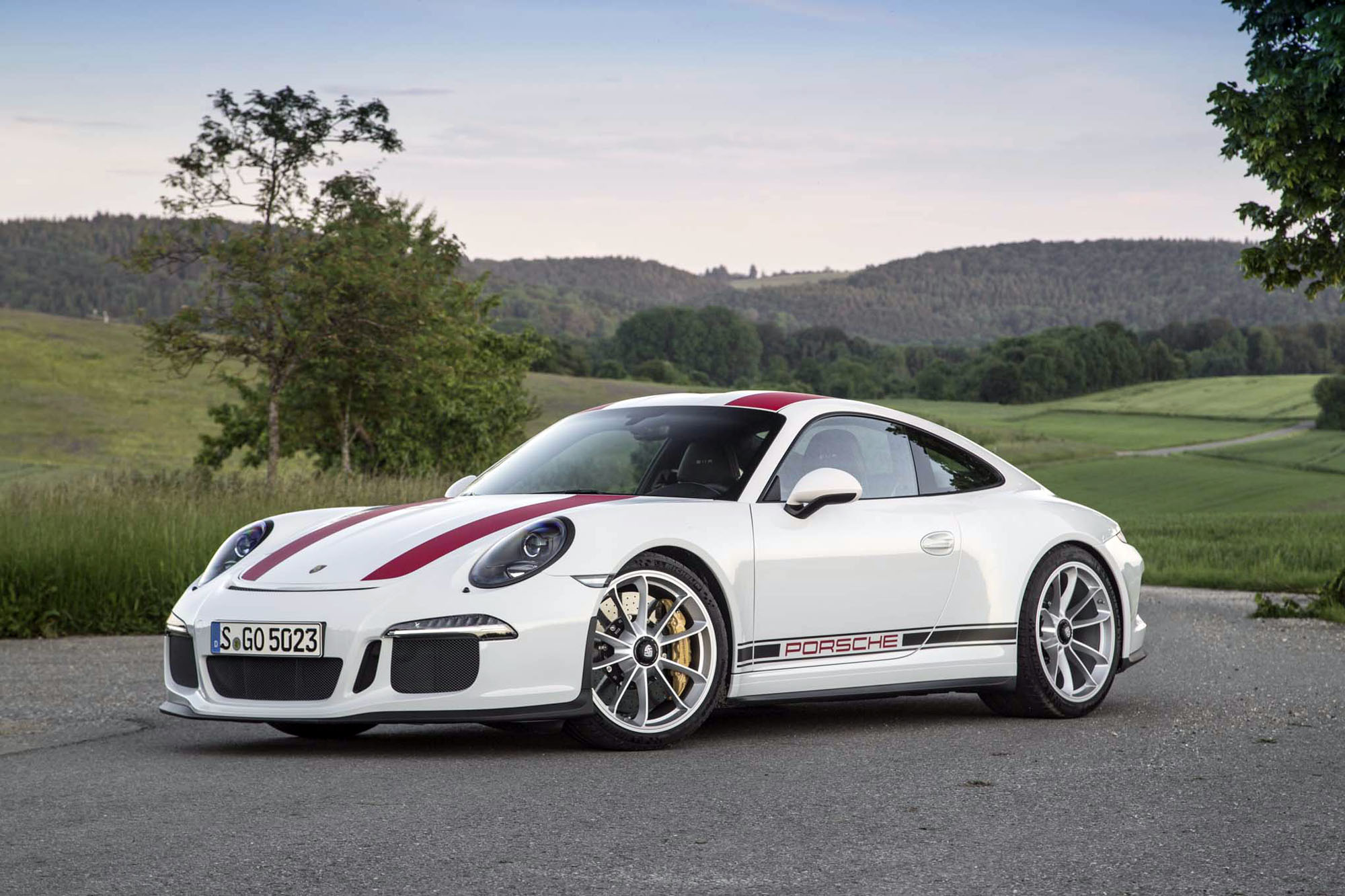 Порше 911r 2016