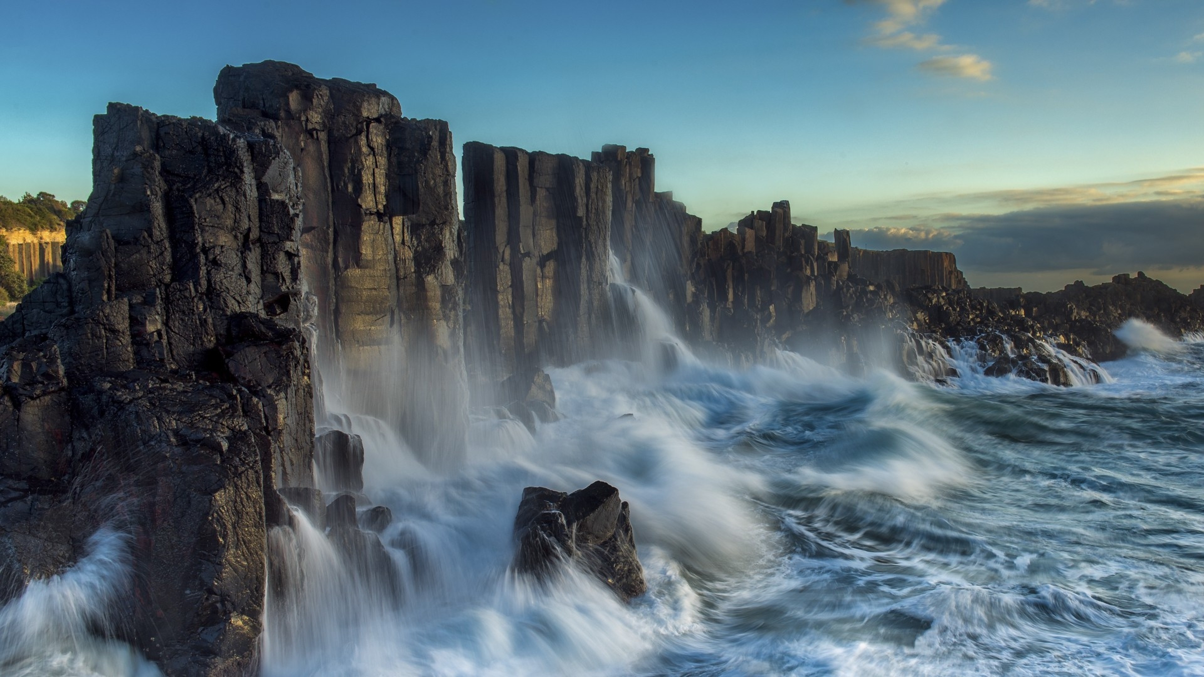 Океан море водопад. Киама Австралия скалы. Скала «каменная волна» (Западная Австралия). Море скалы. Скалистый пейзаж.
