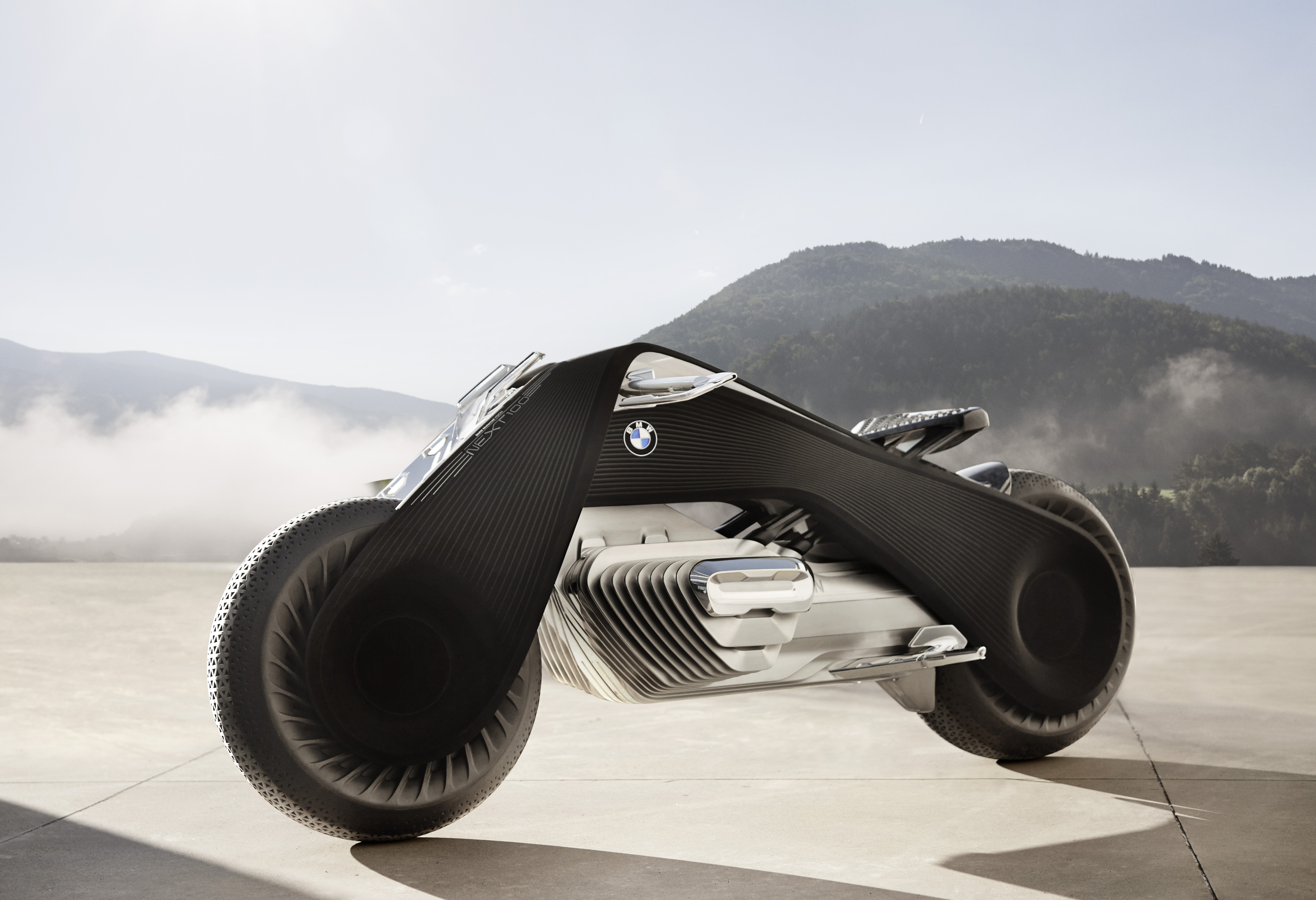 Электромотоциклы Tesla Lotus
