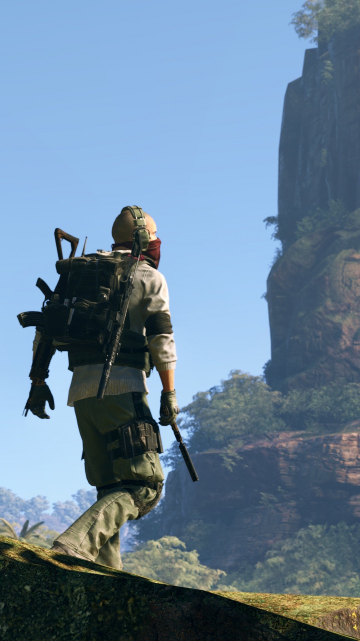 Обои солдат, дерево, военный камуфляж, армия, приключения в разрешении 720x1280