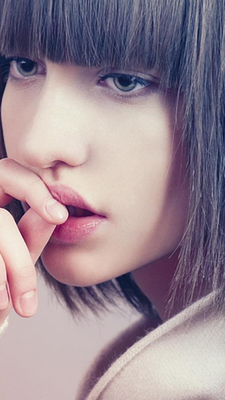 Обои нос, взрыв, подбородок, красота, щека в разрешении 720x1280