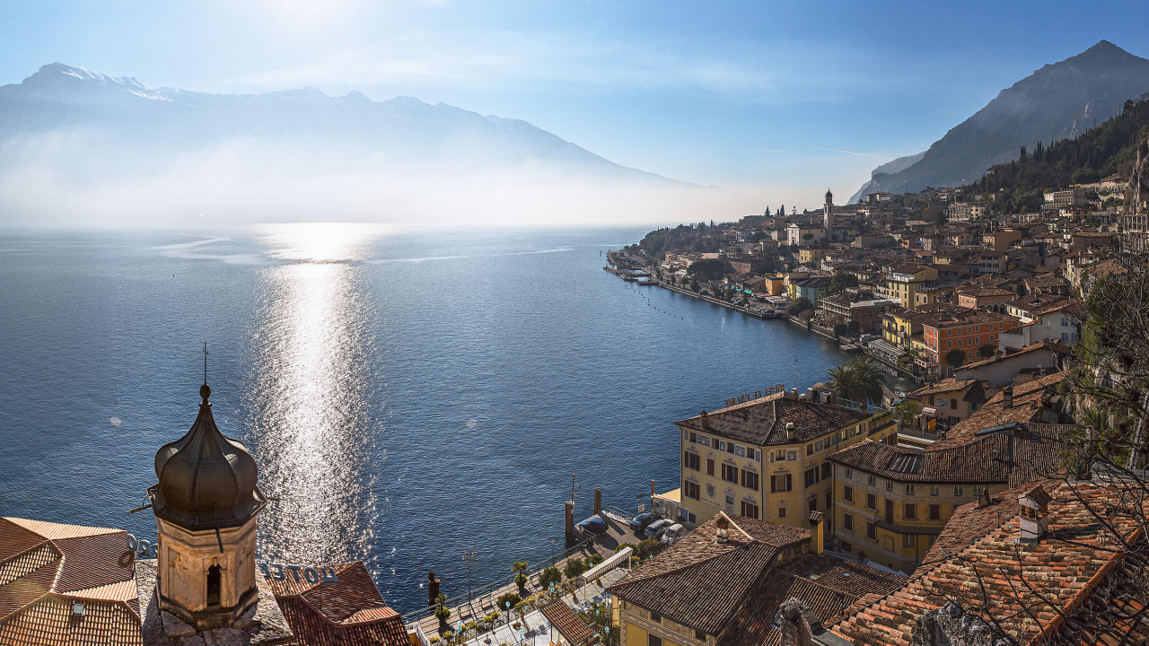 Обои озеро Гарда, озеро, городок, море, побережье в разрешении 1280x720
