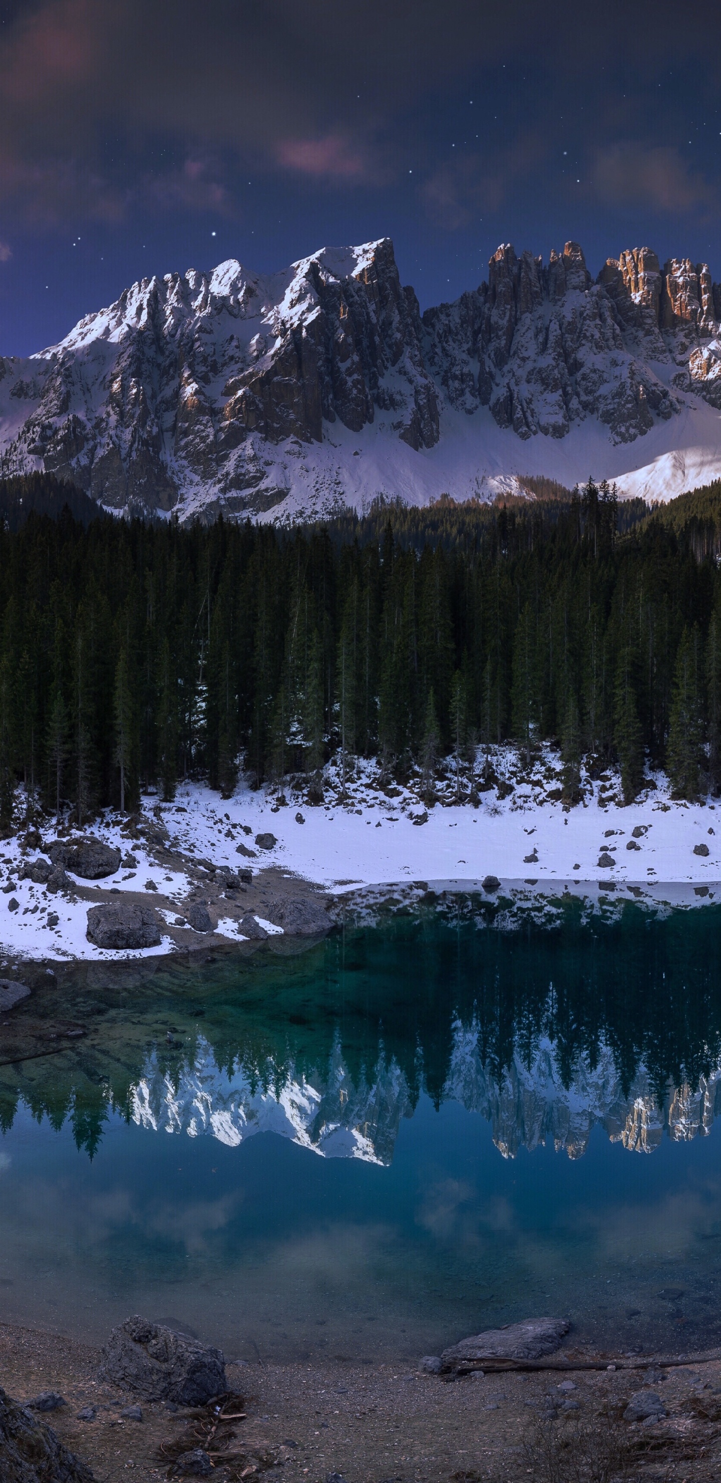 Обои отражение, природа, природный ландшафт, гора, горный рельеф в разрешении 1440x2960