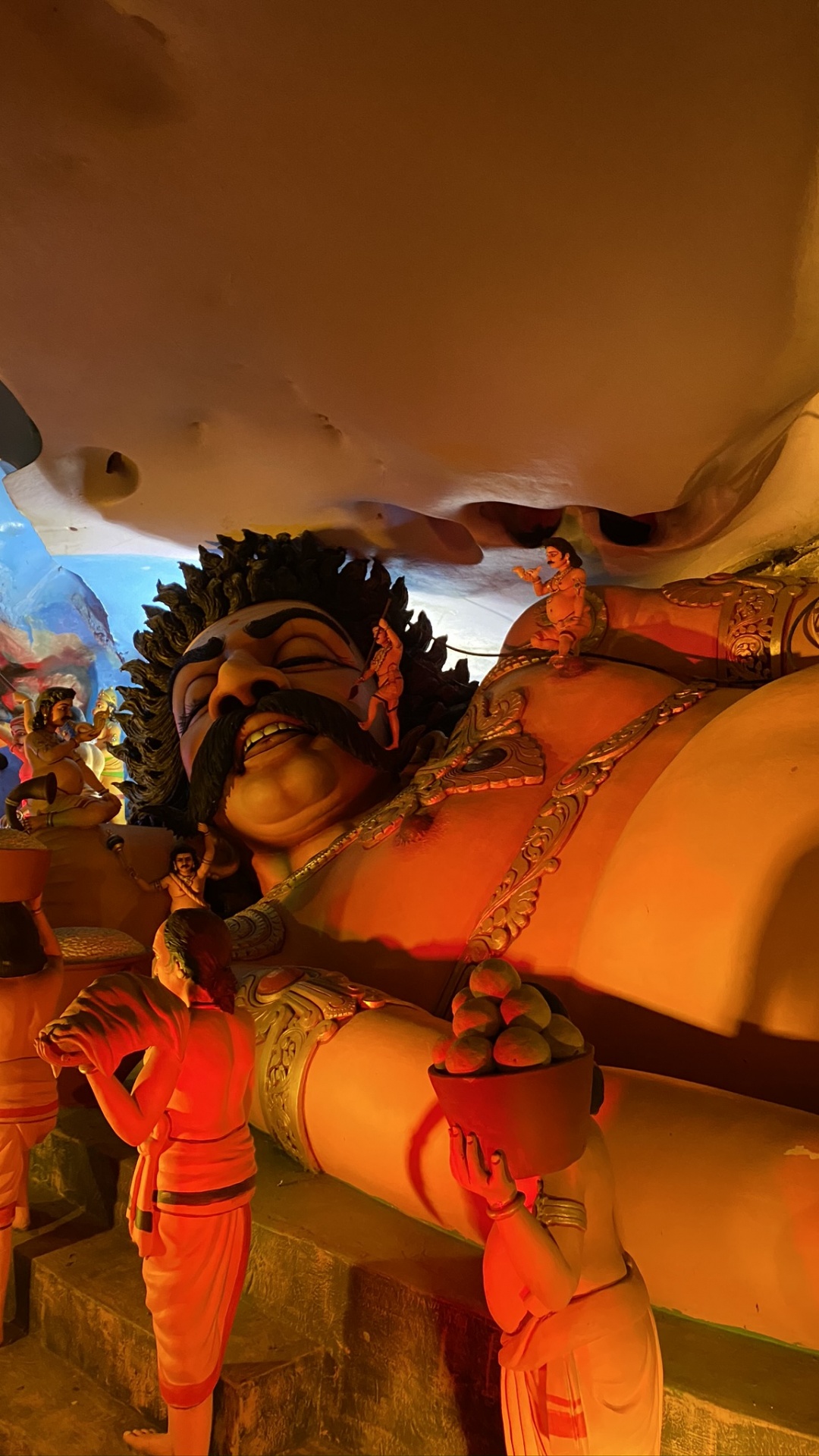 Обои карнавал, место поклонения, сундук, храм, традиция в разрешении 1080x1920