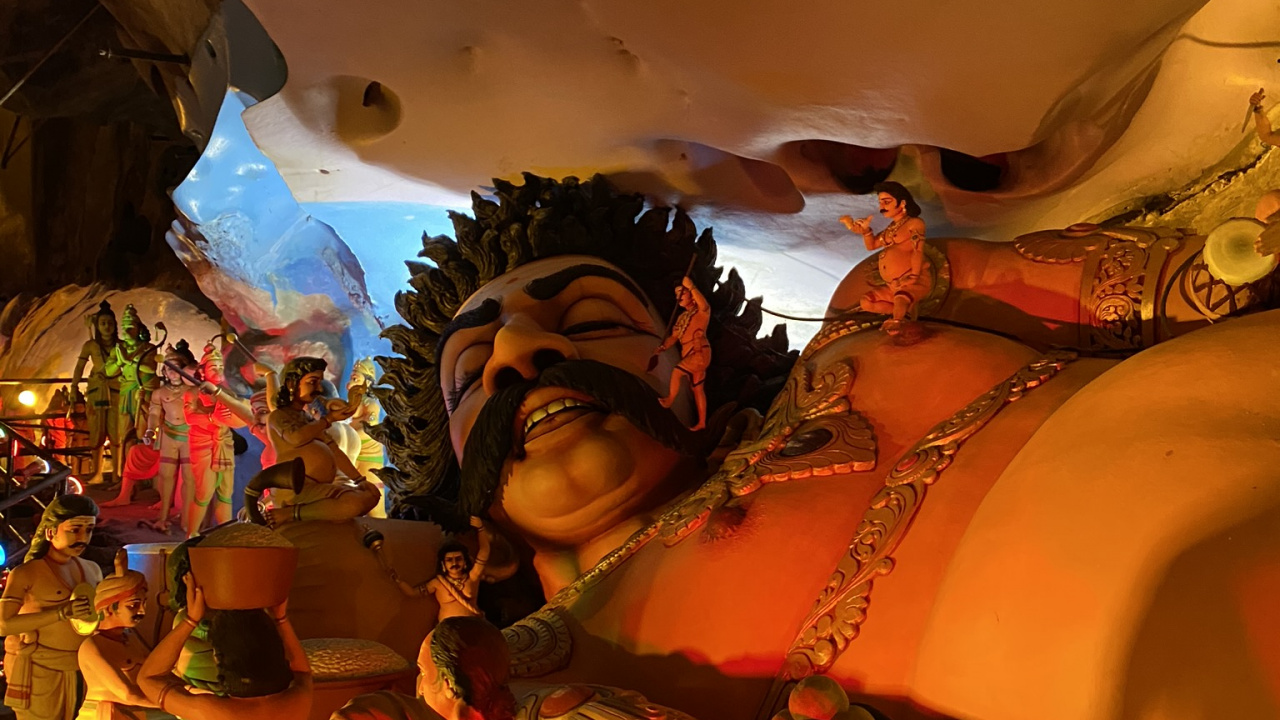 Обои карнавал, место поклонения, сундук, храм, традиция в разрешении 1280x720