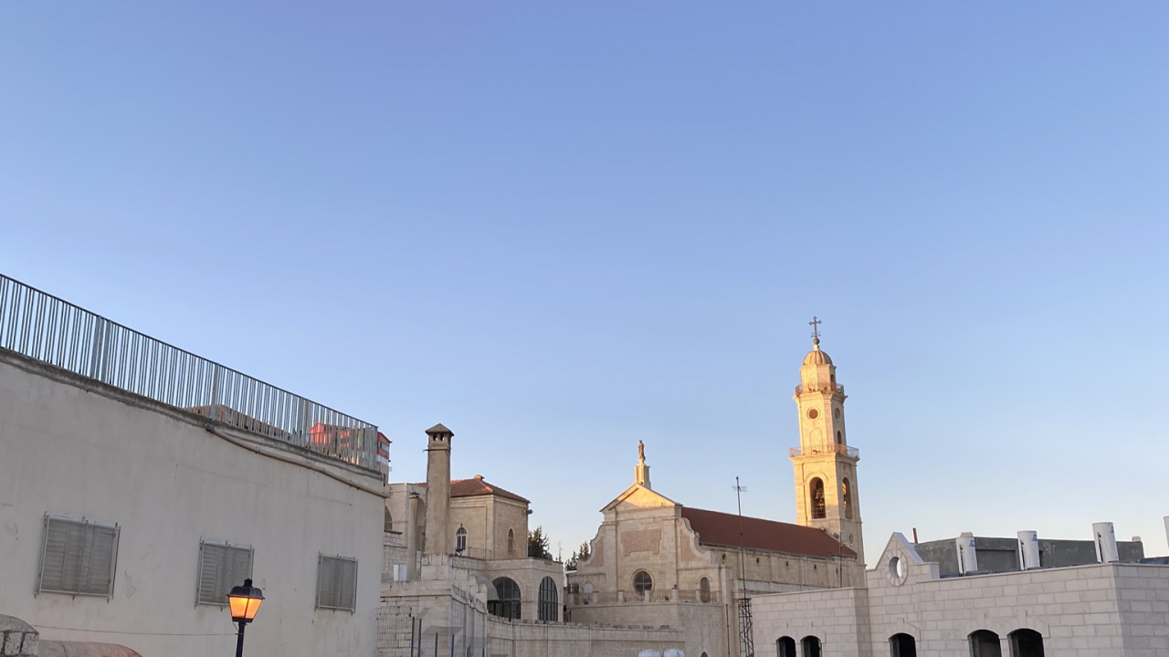 Обои Король, колесо, окно, автомобильный стояночный свет, автомобильный экстерьер в разрешении 1280x720