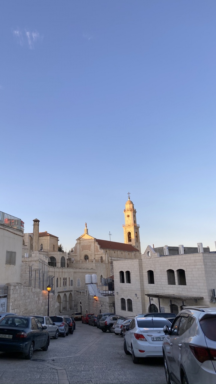 Обои Король, колесо, окно, автомобильный стояночный свет, автомобильный экстерьер в разрешении 720x1280