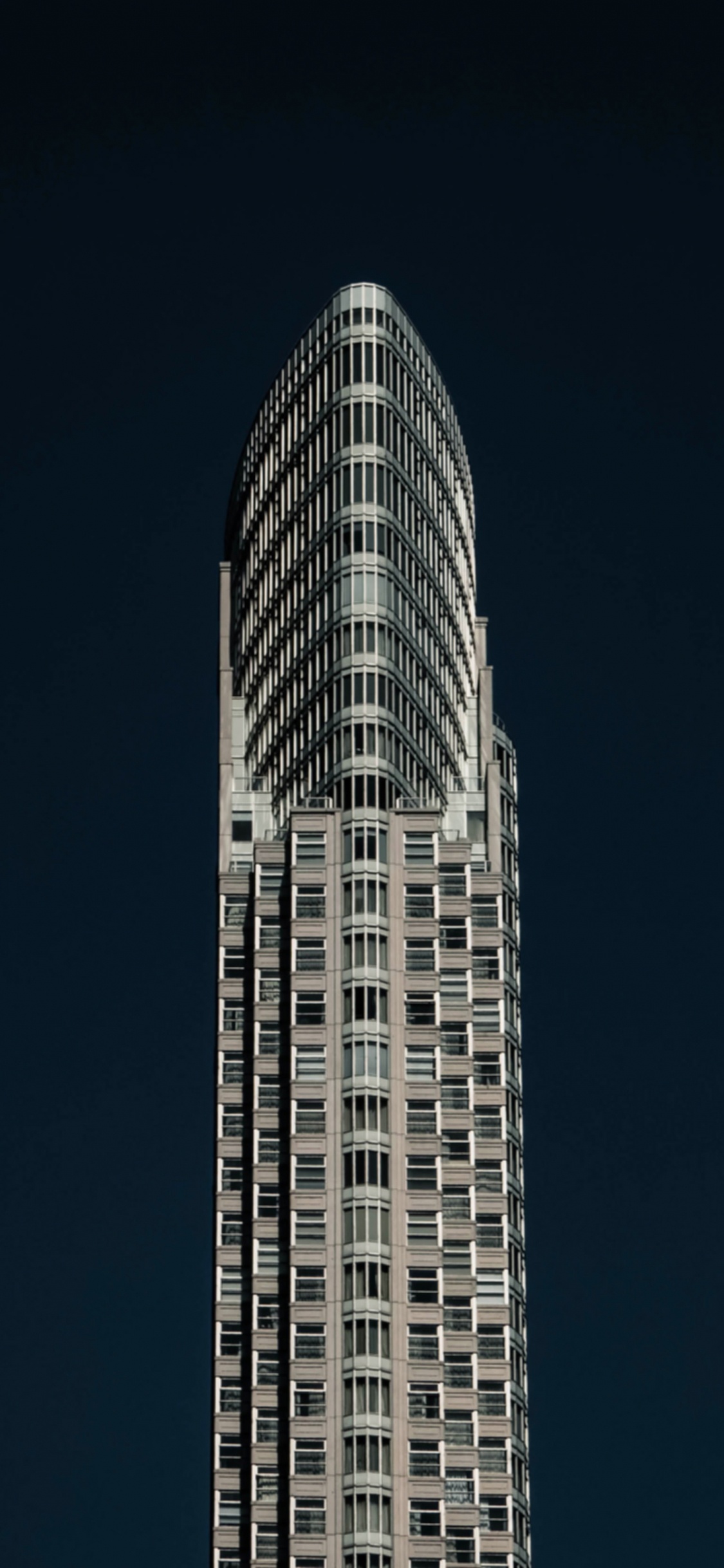 Обои Музей BMW, здание, небоскреб, окно, вышка в разрешении 1125x2436