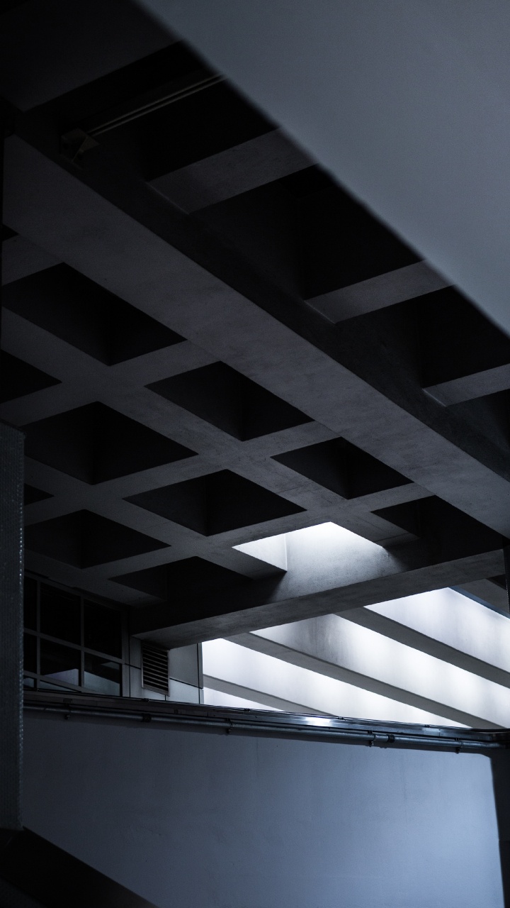 Обои архитектура, черный, свет, линия, монохромный в разрешении 720x1280