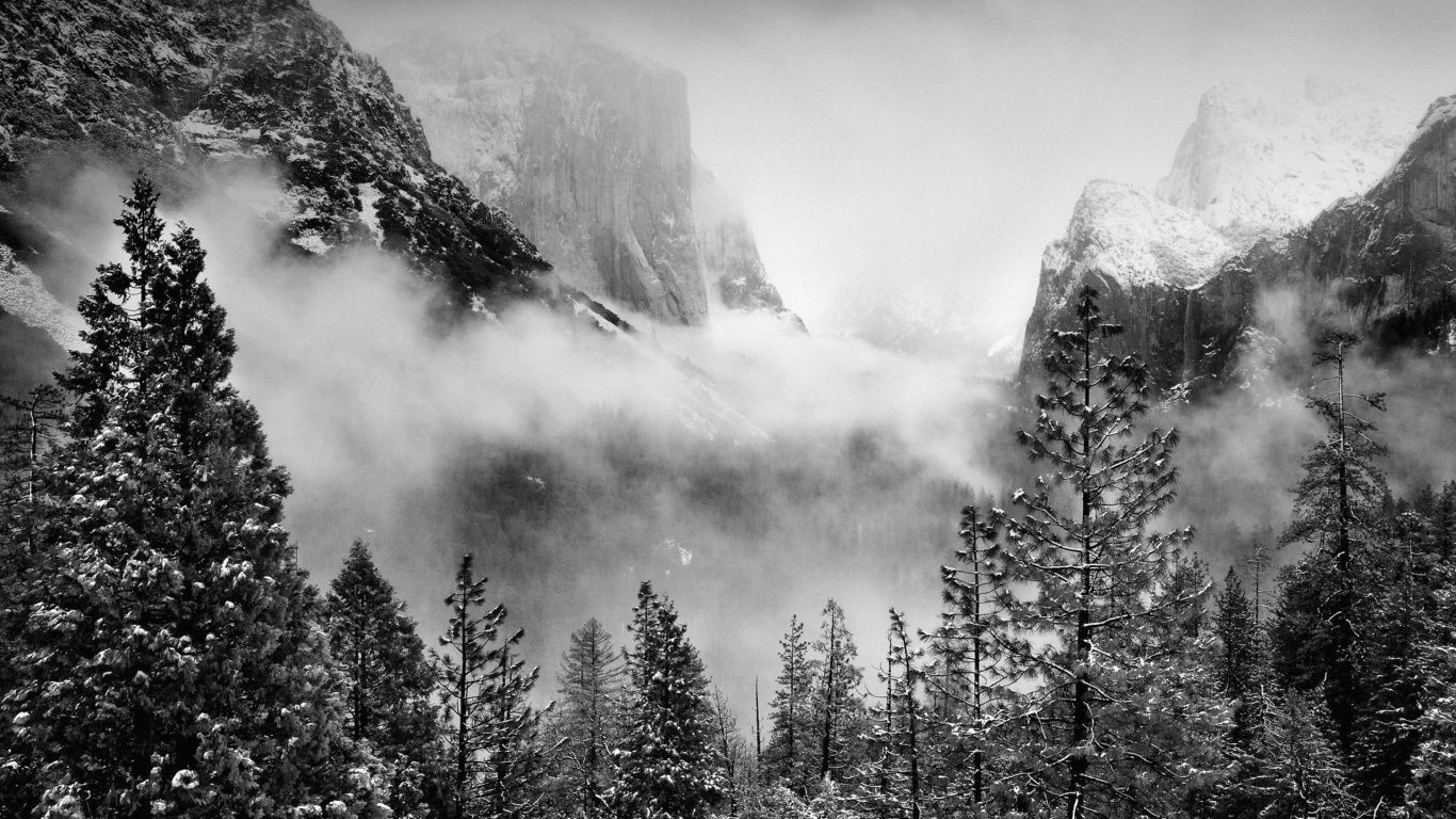 Обои природа, горный рельеф, гора, дерево, облако в разрешении 1366x768