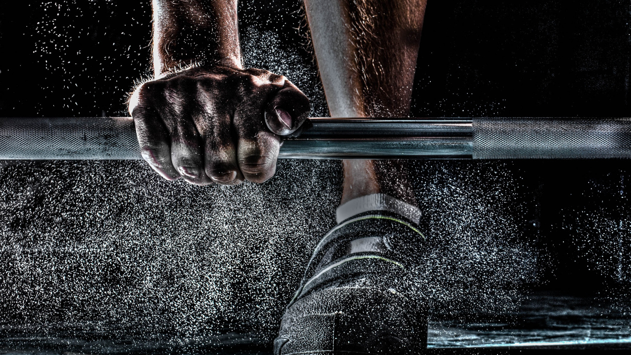 Обои фитнесс центр, физическая подготовка, упражнение, нога, темнота в разрешении 1280x720