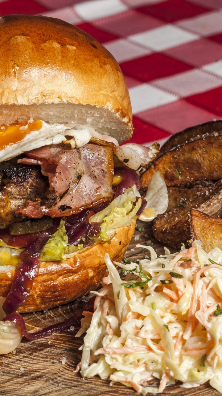 Обои гамбургер, Американской кухни, картофель фри, Чизбургер, говядина в разрешении 720x1280