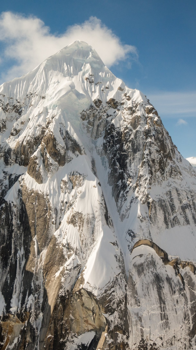 Обои гора, горный рельеф, горный хребет, хребет, саммит в разрешении 750x1334
