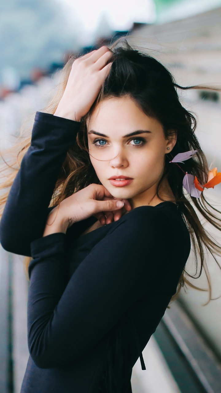 Обои волосы, лицо, красота, губа, кожа в разрешении 720x1280