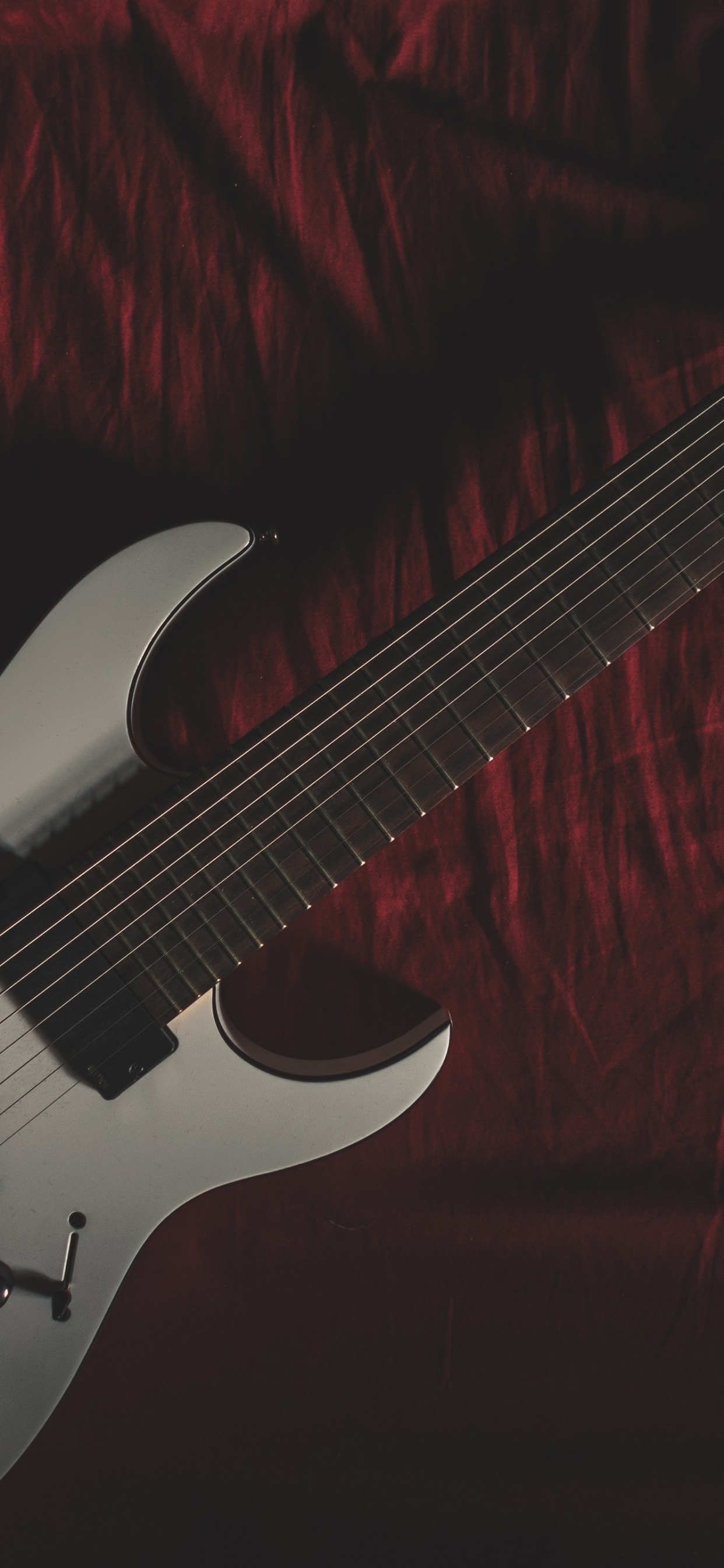 Обои гитара, электрогитара, гитарист, классическая гитара, музыкальный инструмент в разрешении 1242x2688