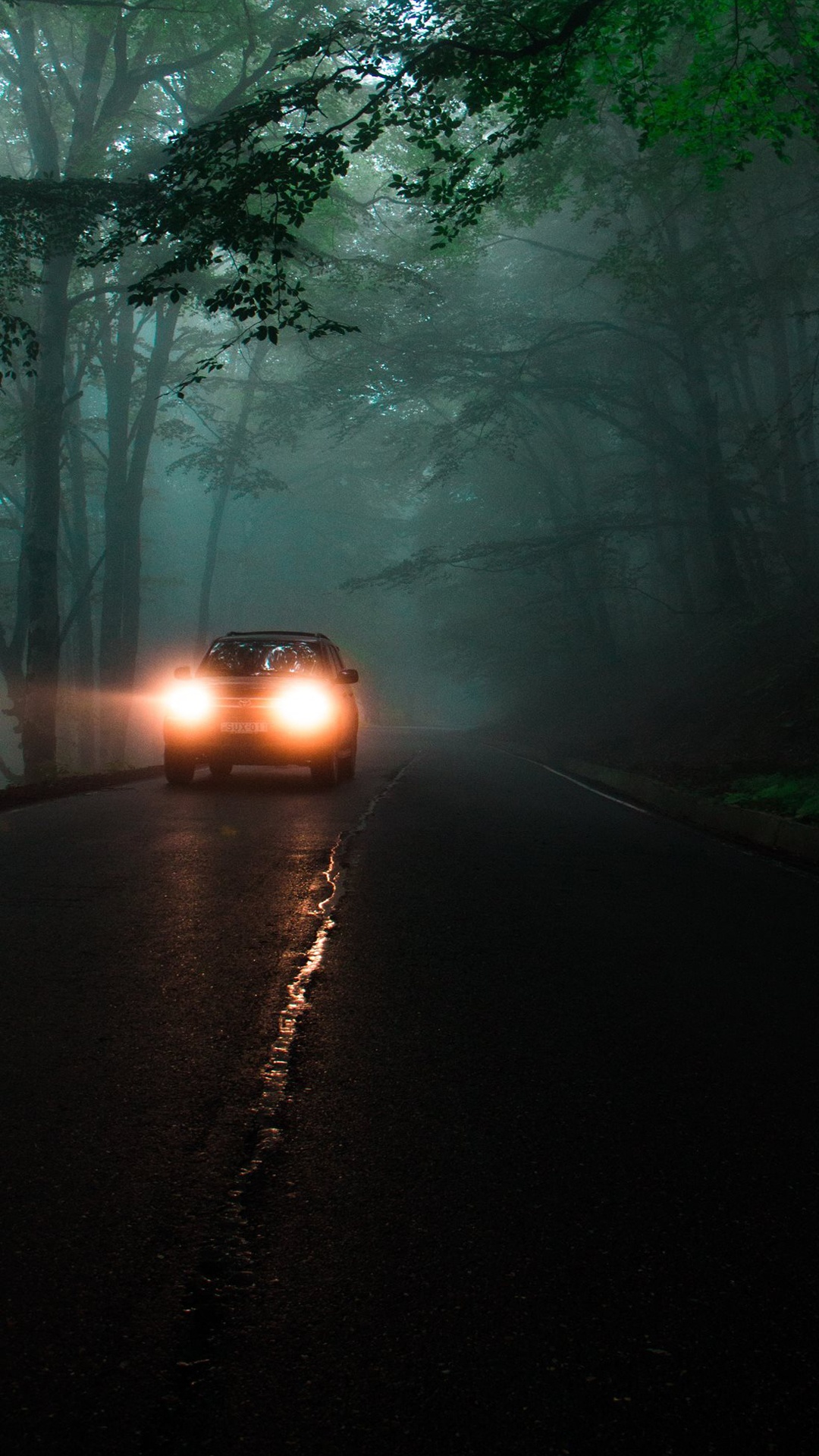 Обои яблоко, ios, атмосфера, автомобильное освещение, легковые автомобили в разрешении 1080x1920