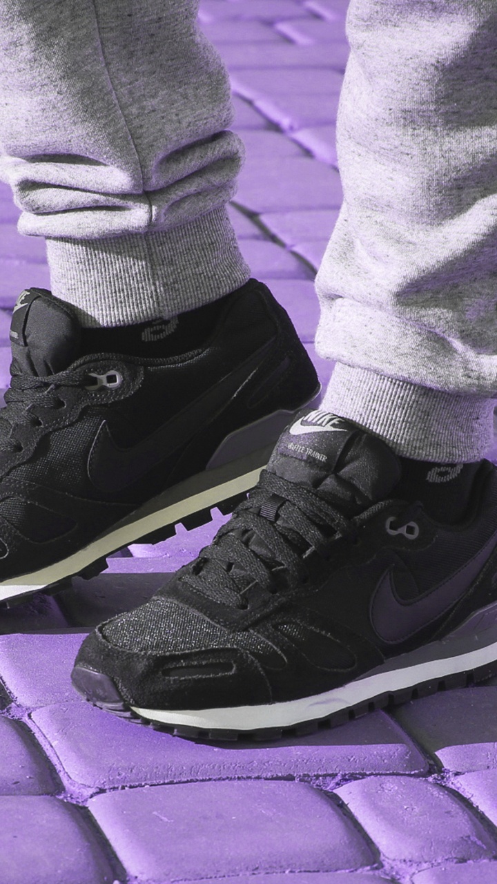 Обои кеды, башмак, nike, обувь, пурпур в разрешении 720x1280
