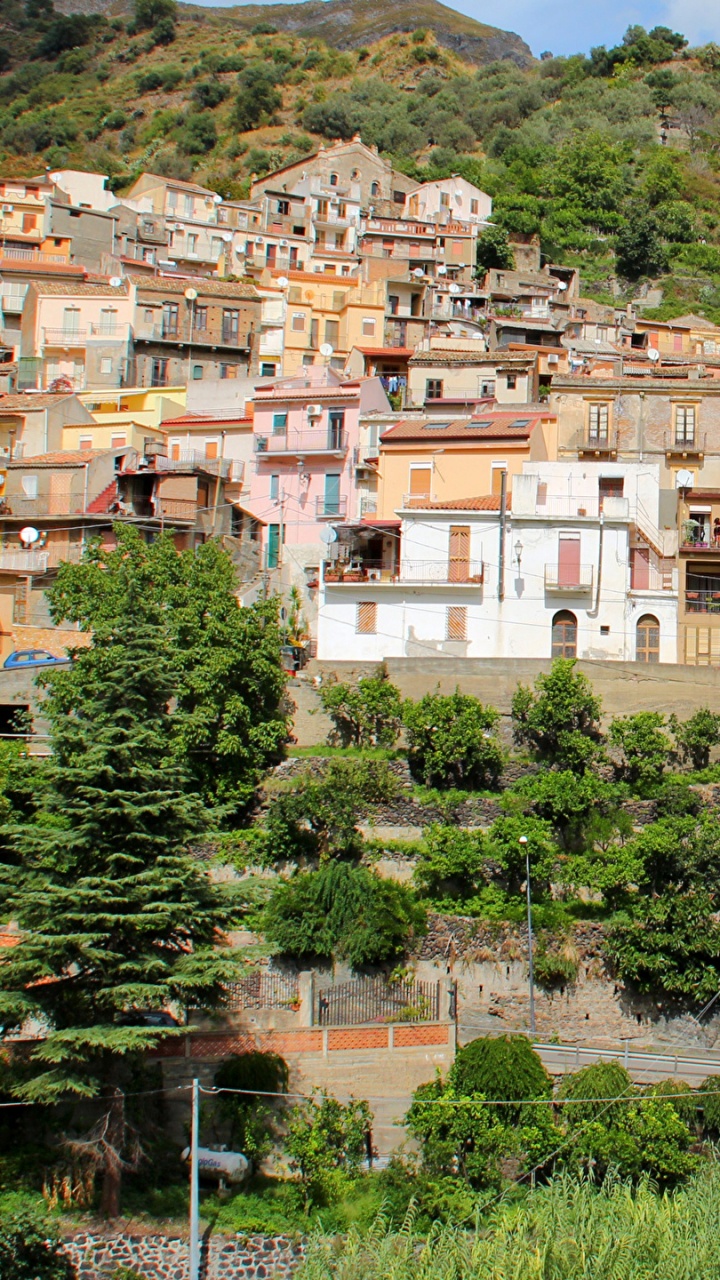 Обои город, гора, горная деревня, городок, деревня в разрешении 720x1280