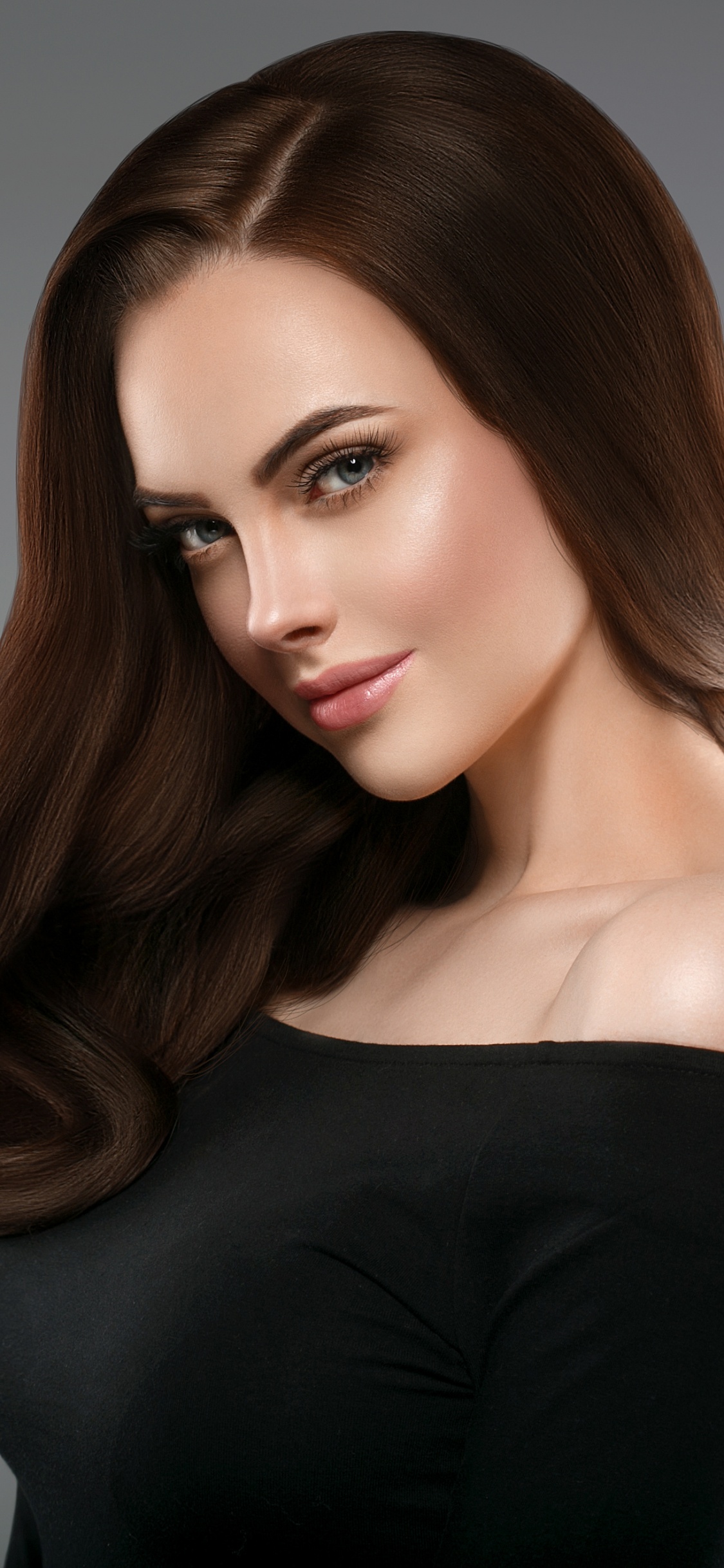 Обои волосы, лицо, плечо, прическа, красота в разрешении 1125x2436