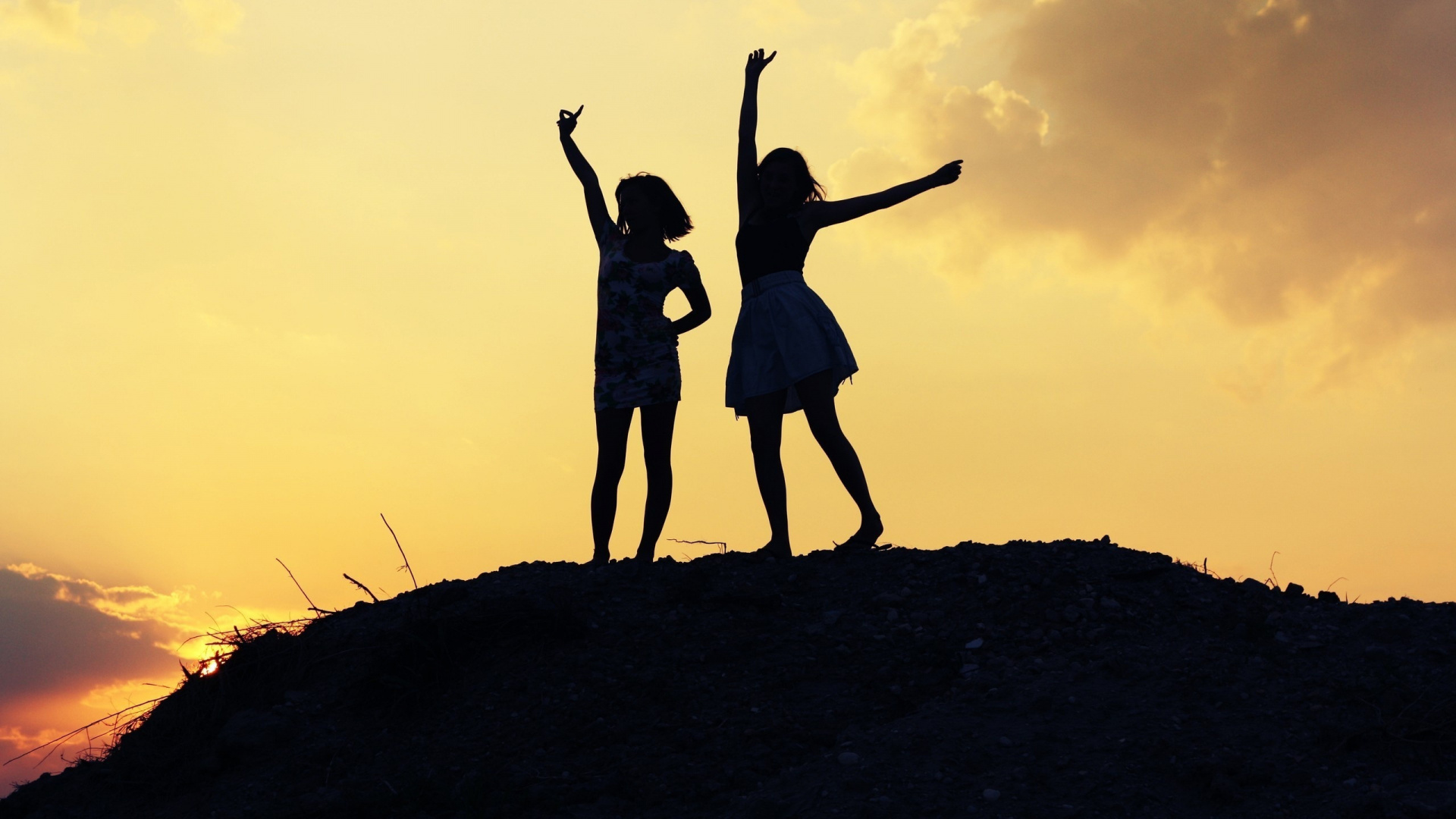 Обои дружба, друзья, Восход, любовь, сестра в разрешении 1920x1080