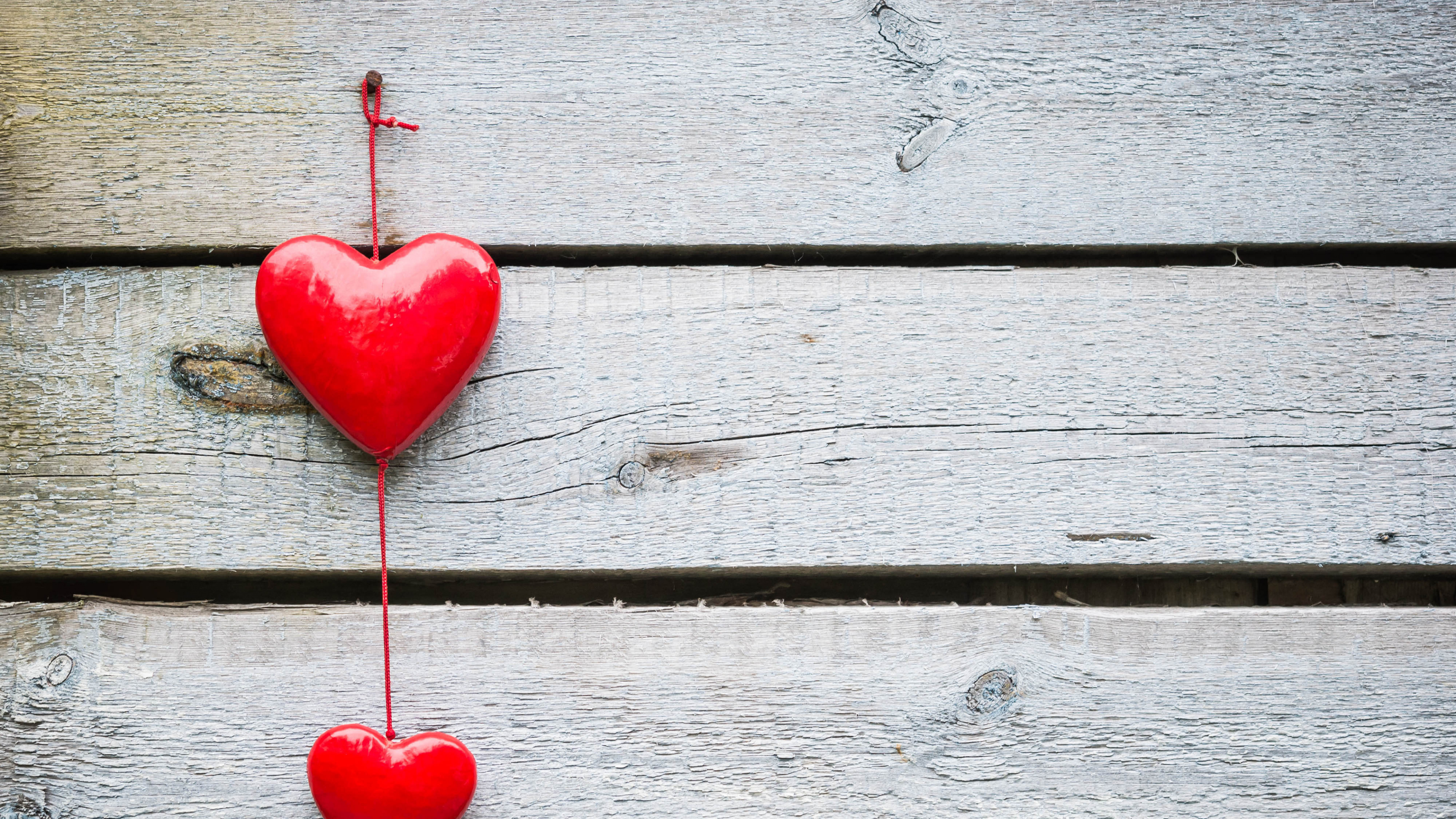 Обои сердце, красный цвет, любовь, небо в разрешении 3840x2160