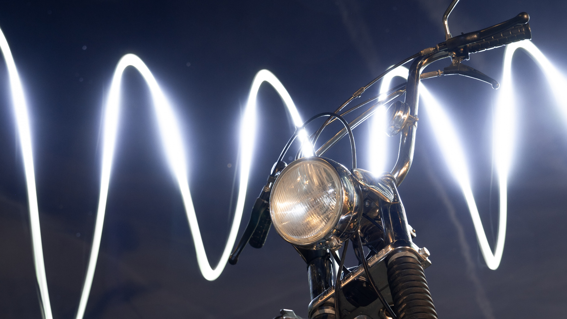 Обои мотоцикл, фара, автомобильное освещение, свет, автомобильные запчасти в разрешении 1920x1080