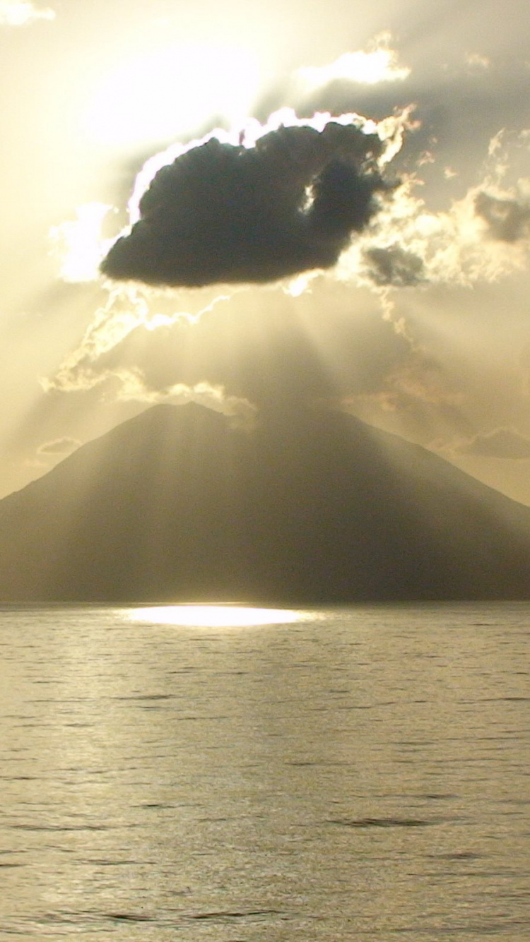 Обои море, облако, горизонт, солнечный свет, спокойный в разрешении 750x1334