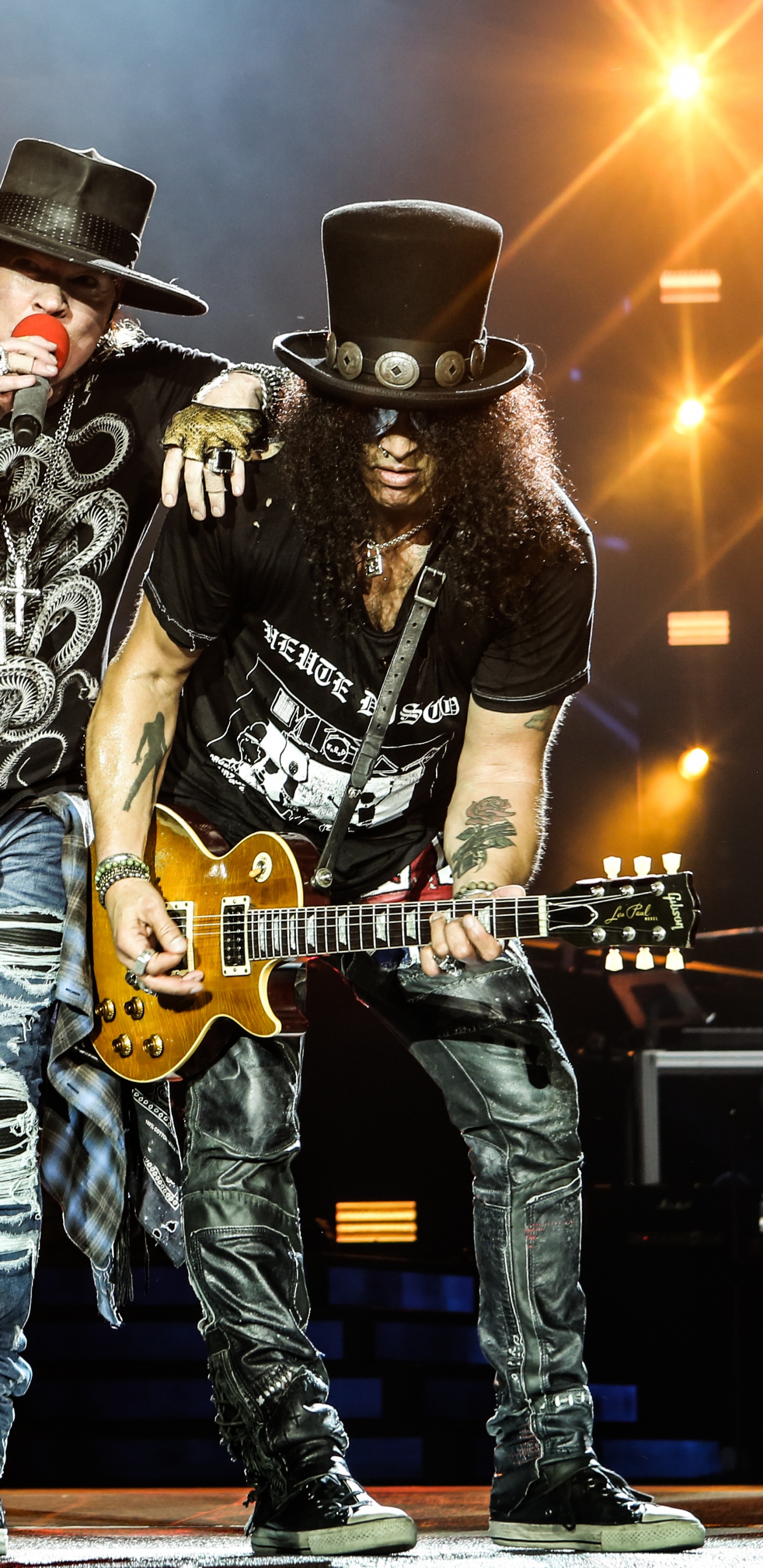 Обои Not in This Lifetime Tour, Guns N Roses, тяжелый рок, музыкант, гитарист в разрешении 1440x2960