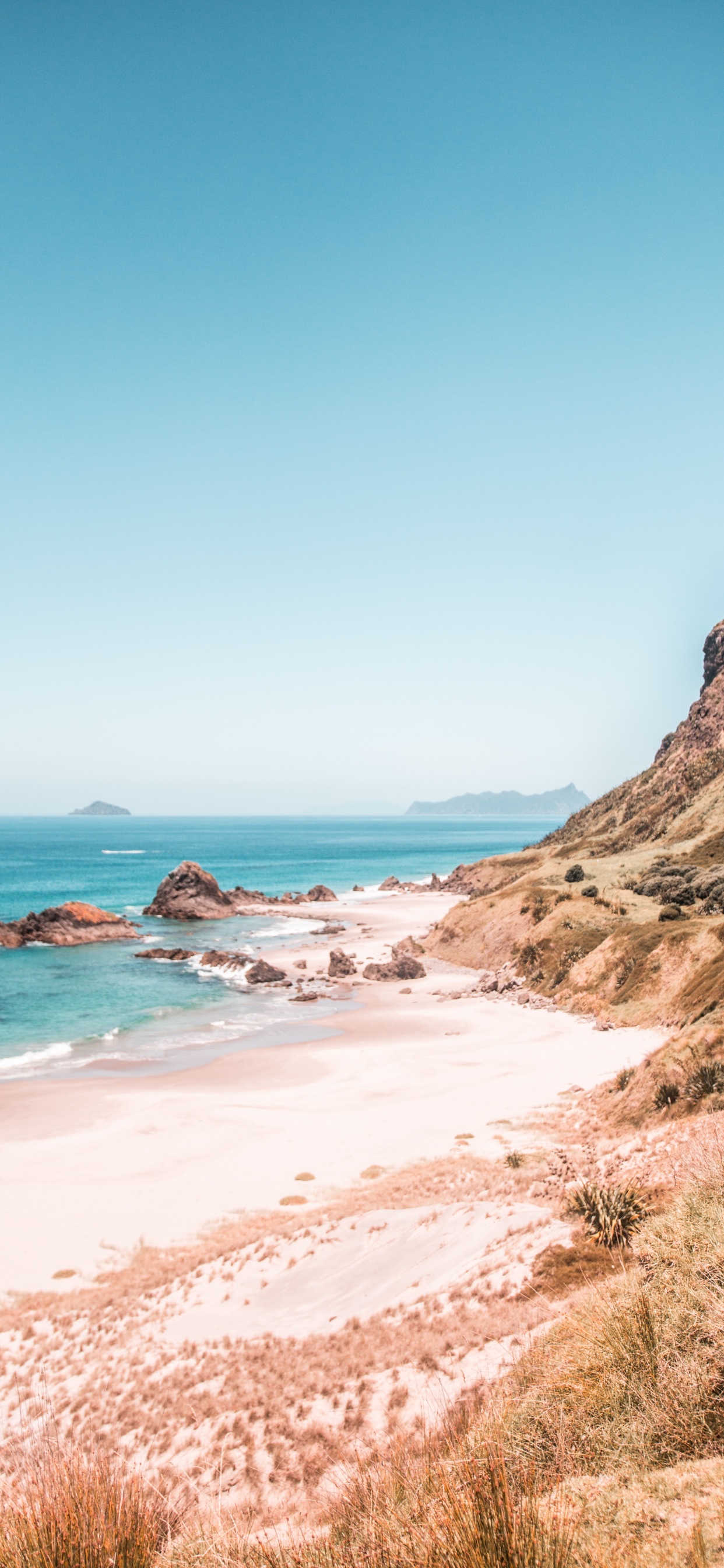 Обои пляж, море, побережье, бухточка, водоем в разрешении 1242x2688