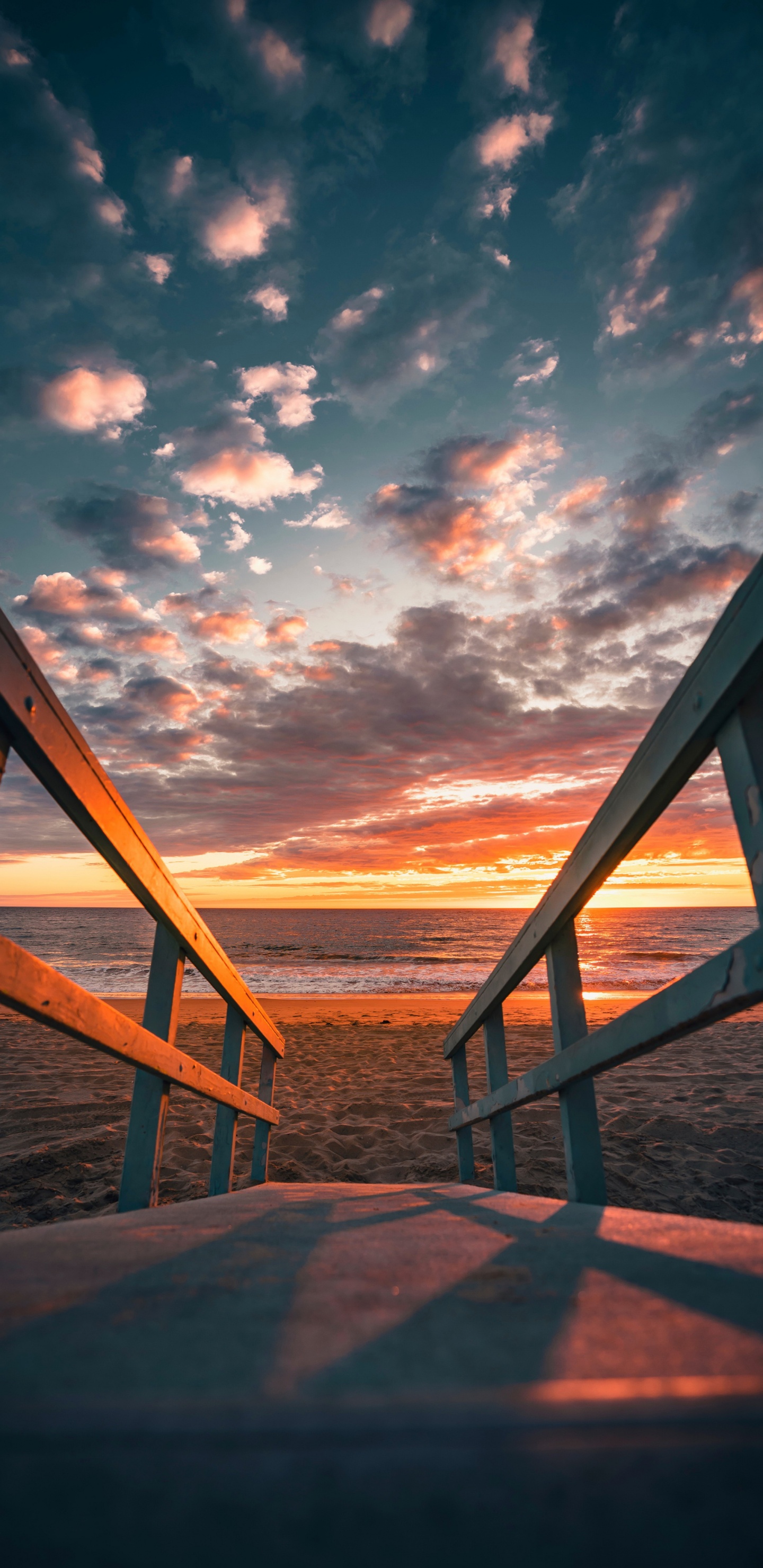 Обои подожди, господин, облако, вода, атмосфера, послесвечение в разрешении 1440x2960