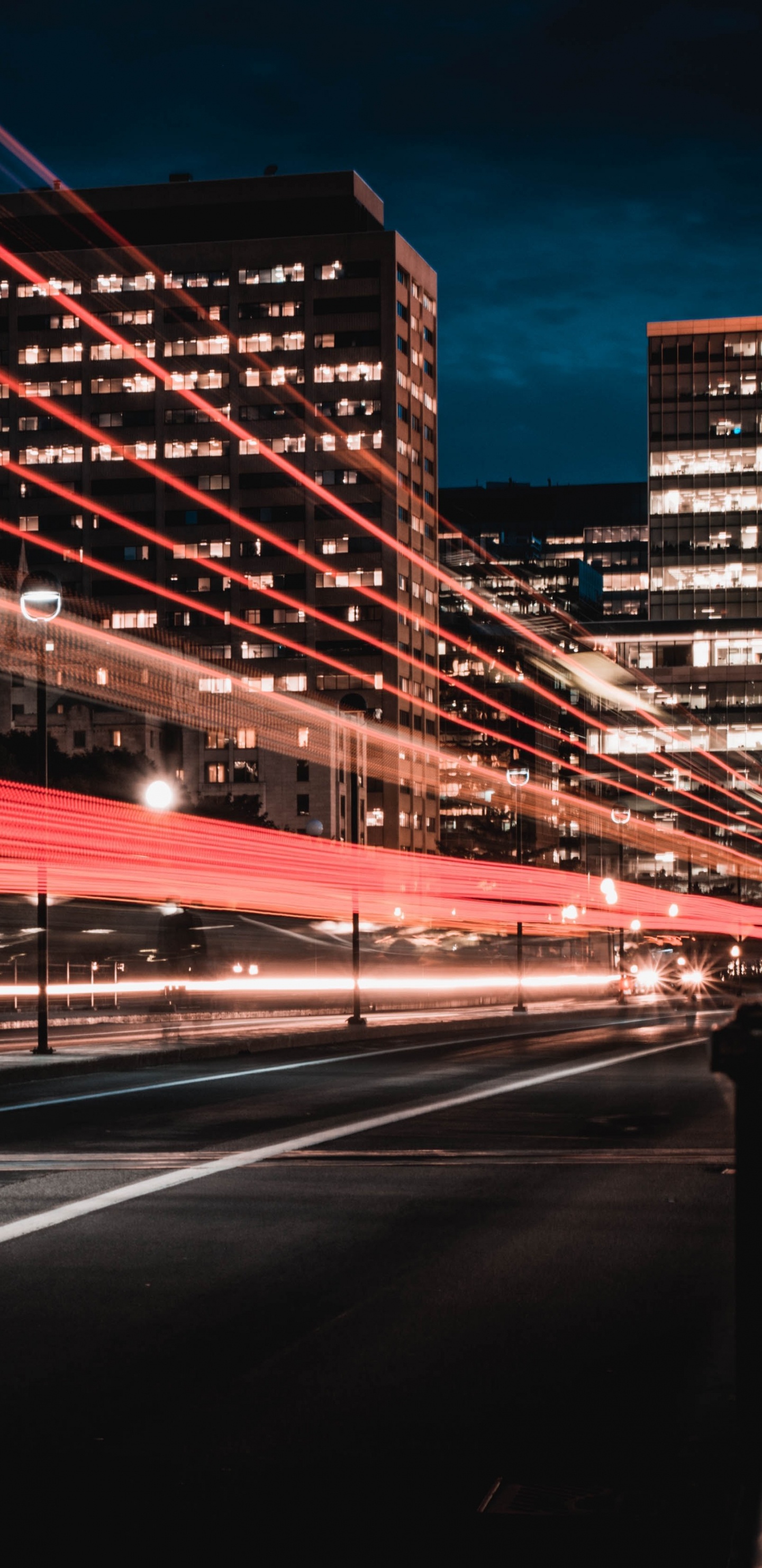 Обои городской район, ночь, городской пейзаж, метрополия, город в разрешении 1440x2960