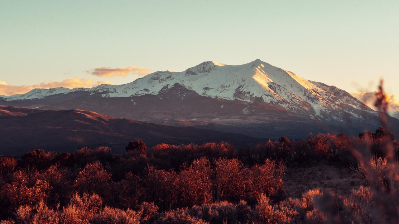 Обои гора, горный хребет, горный рельеф, природа, дикая местность в разрешении 1280x720