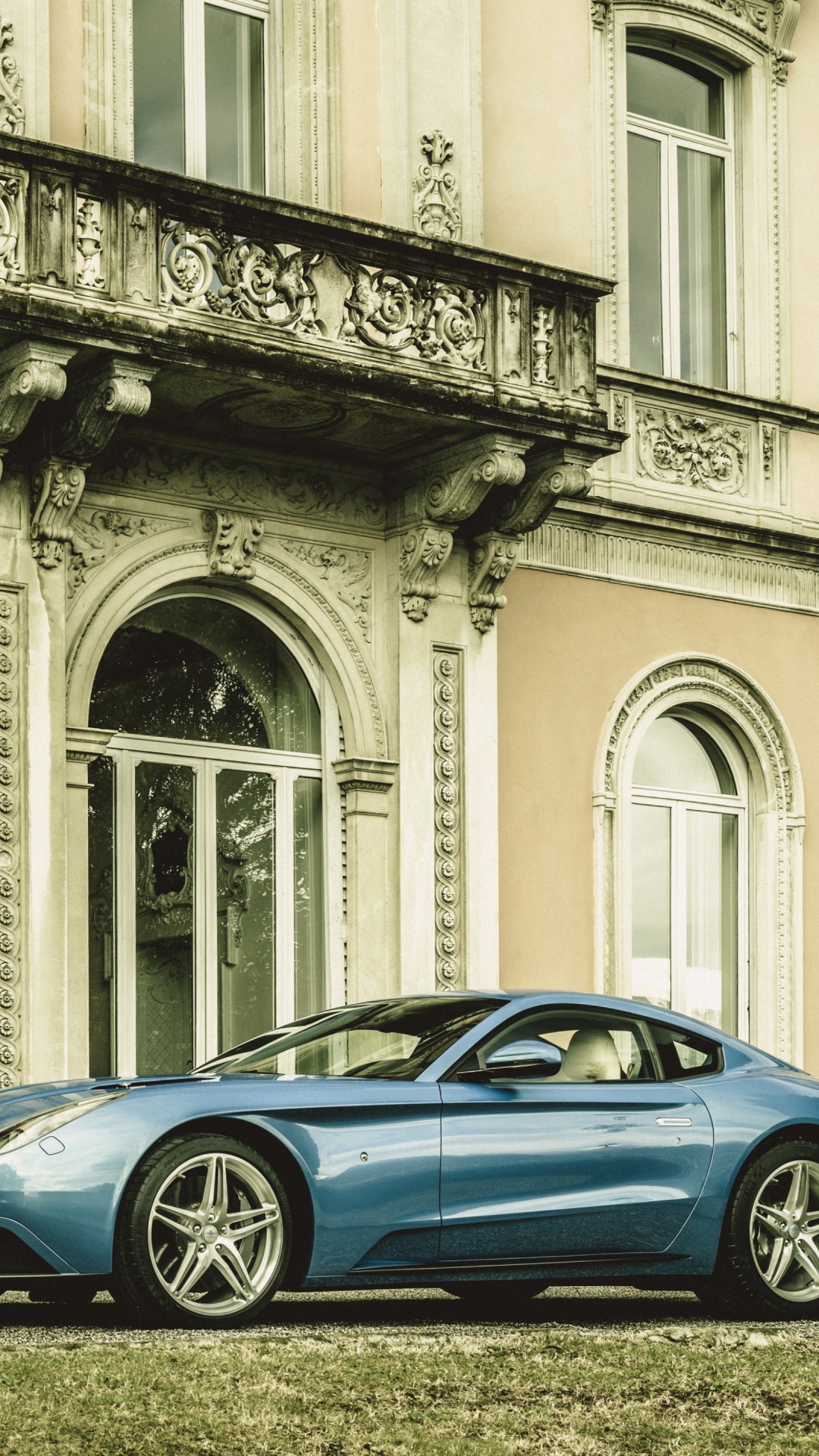 Обои автомобиль, архитектура, Феррари f430, дверь, автомобильный дизайн в разрешении 1080x1920