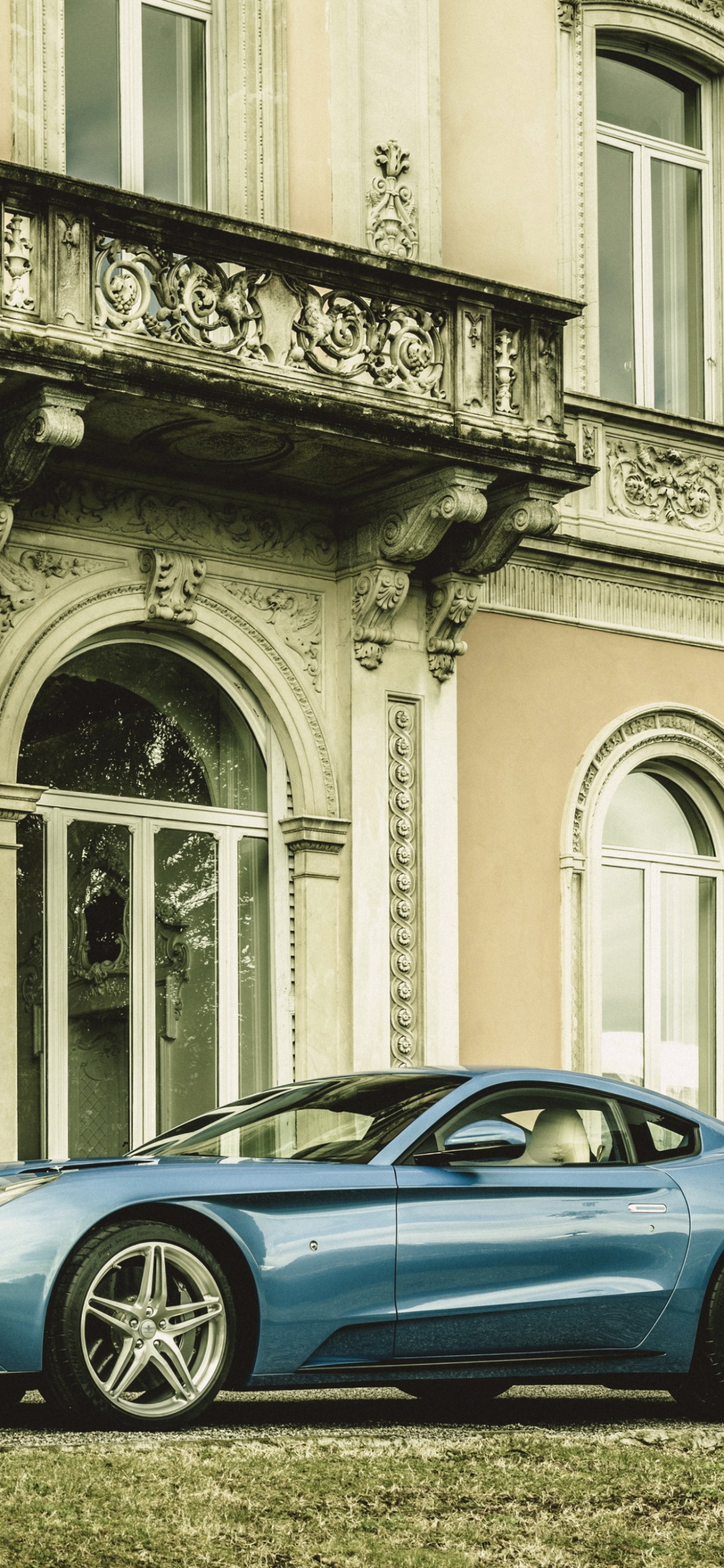 Обои автомобиль, архитектура, Феррари f430, дверь, автомобильный дизайн в разрешении 1242x2688