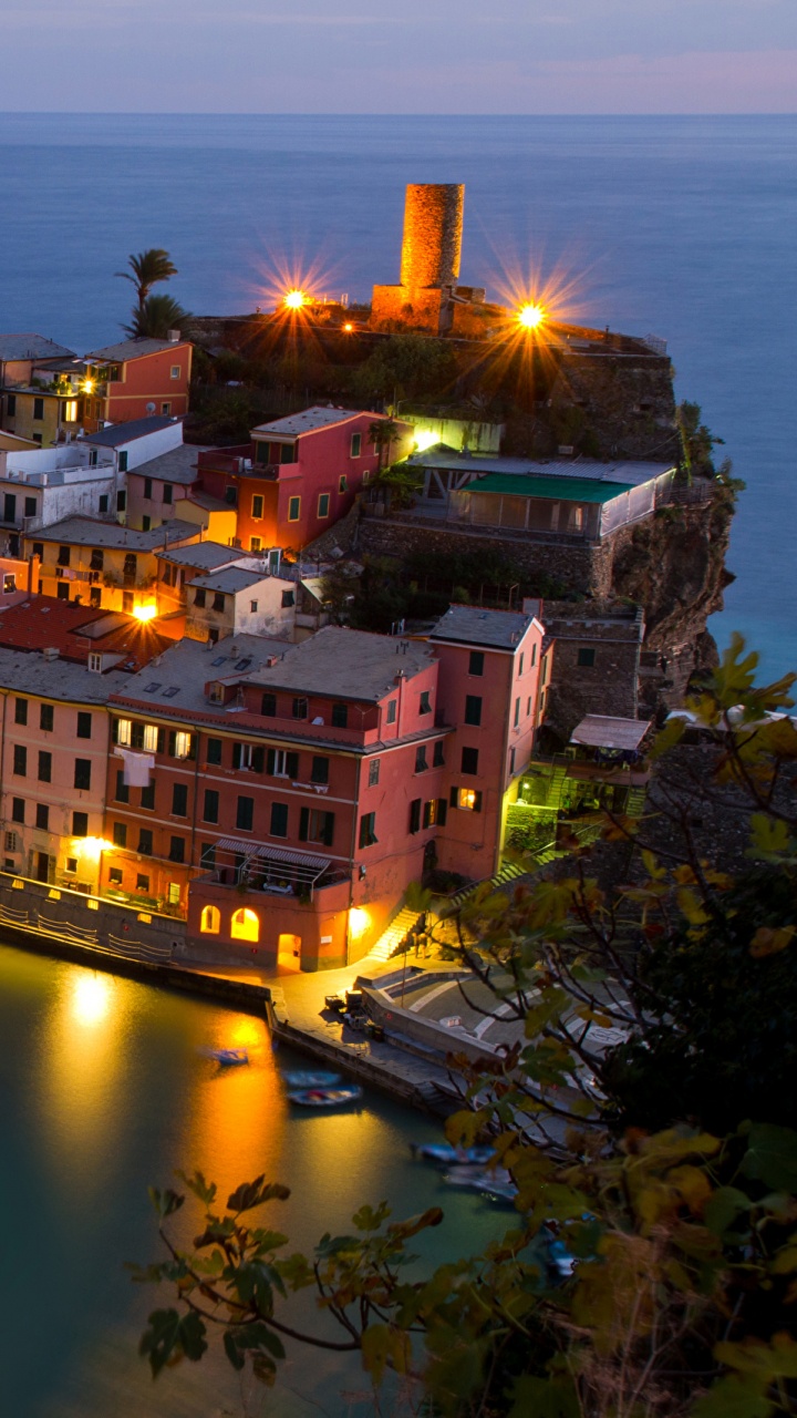 Обои Вернацца, городок, ночь, город, вечер в разрешении 720x1280