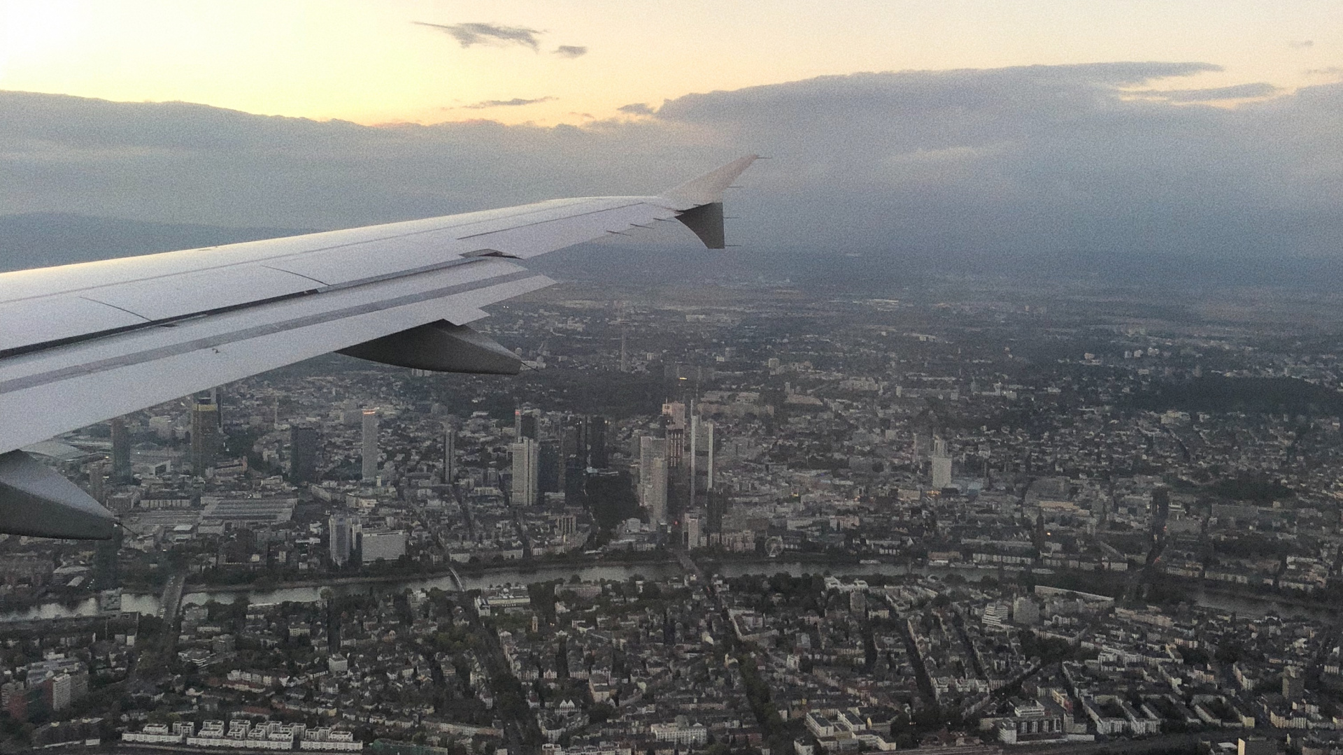 Обои полет, с высоты птичьего полета, атмосфера, воздушное путешествие, самолеты в разрешении 1920x1080