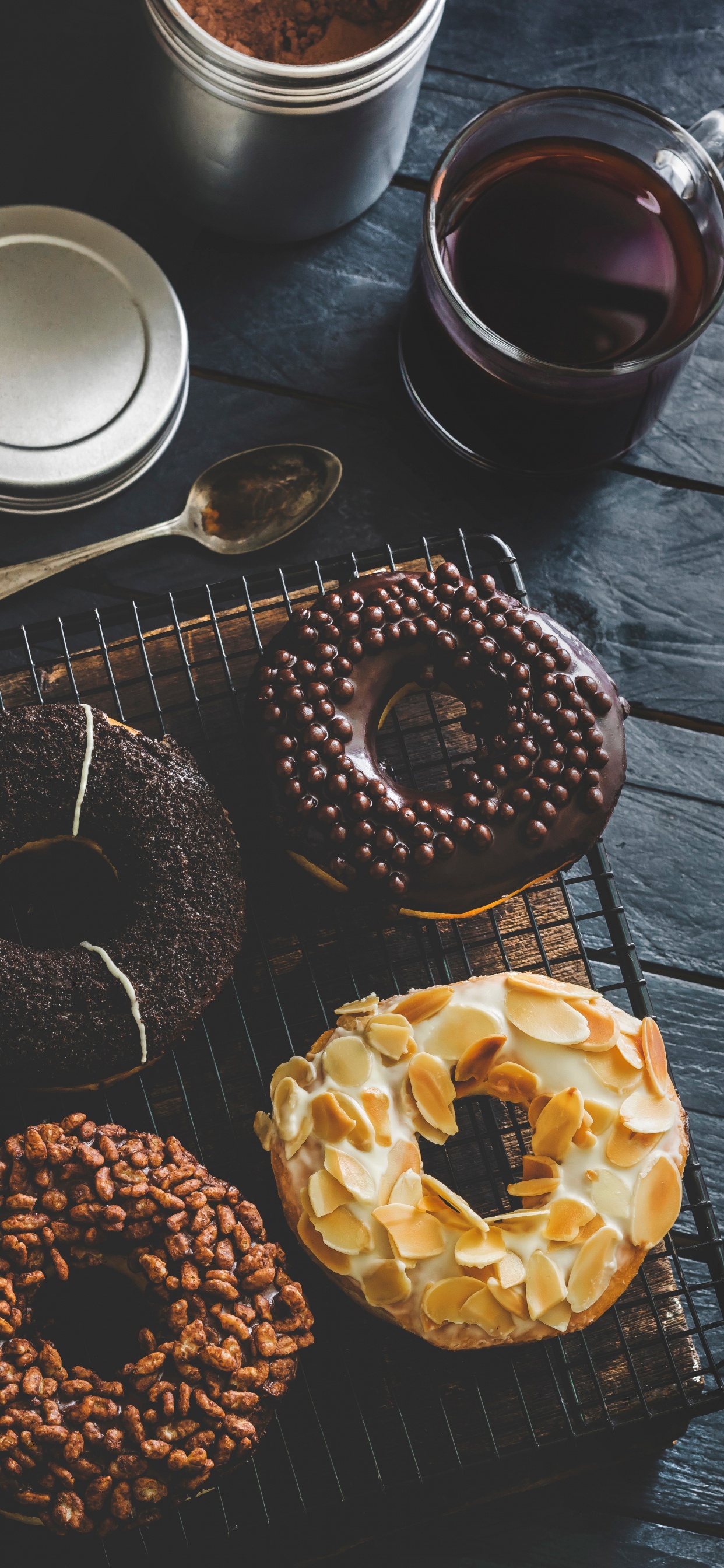 Обои пончик, выпечка, пища, блюда, ингредиент в разрешении 1242x2688