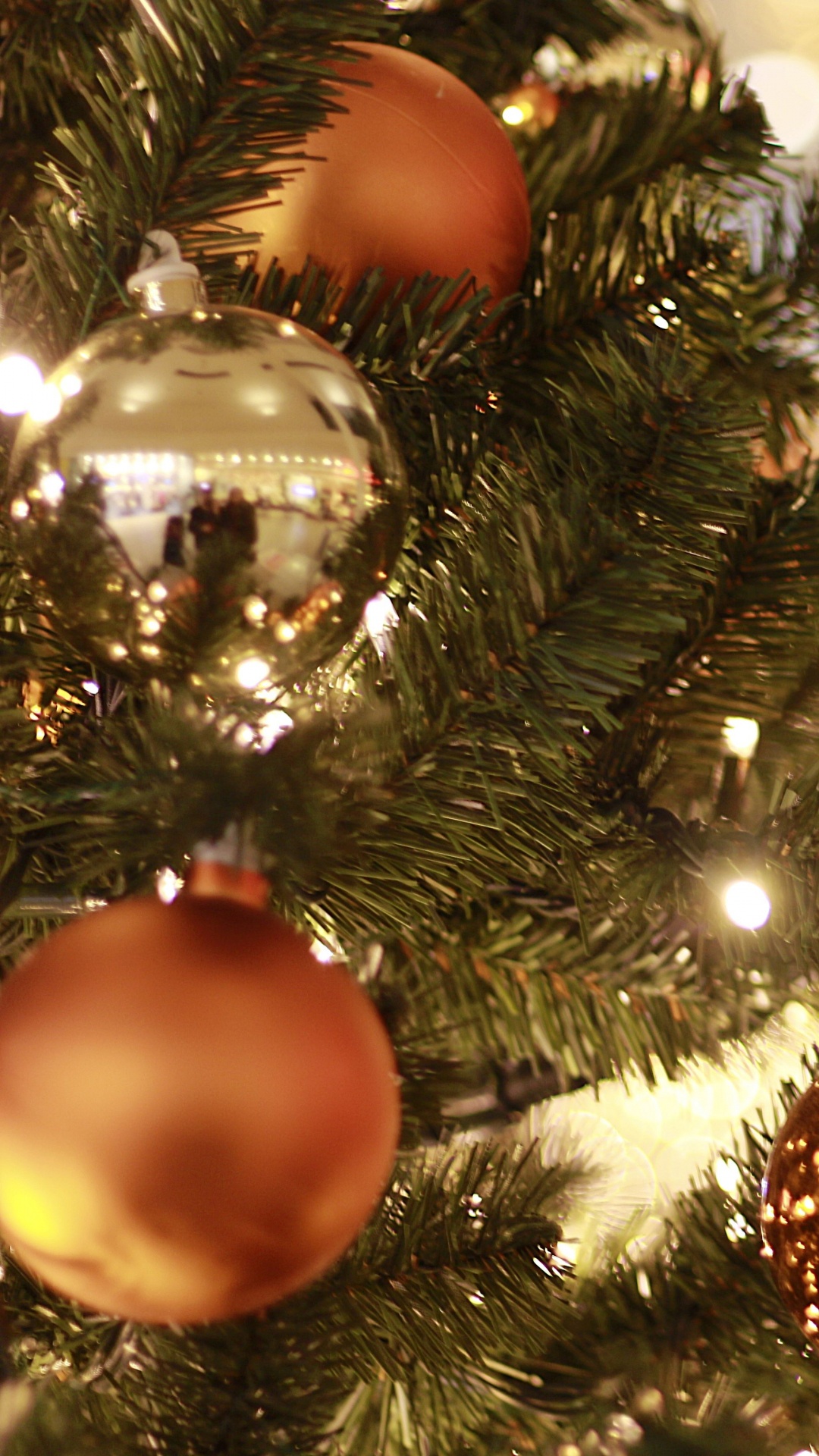 Обои елка, рождественский орнамент, Рождественский день, Рождественские огни, Рождественские украшения в разрешении 1080x1920