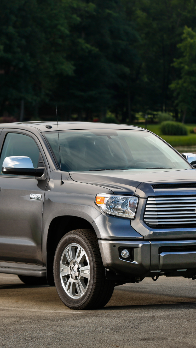 Обои Пикап, toyota, авто, автомобильные шины, шина в разрешении 750x1334