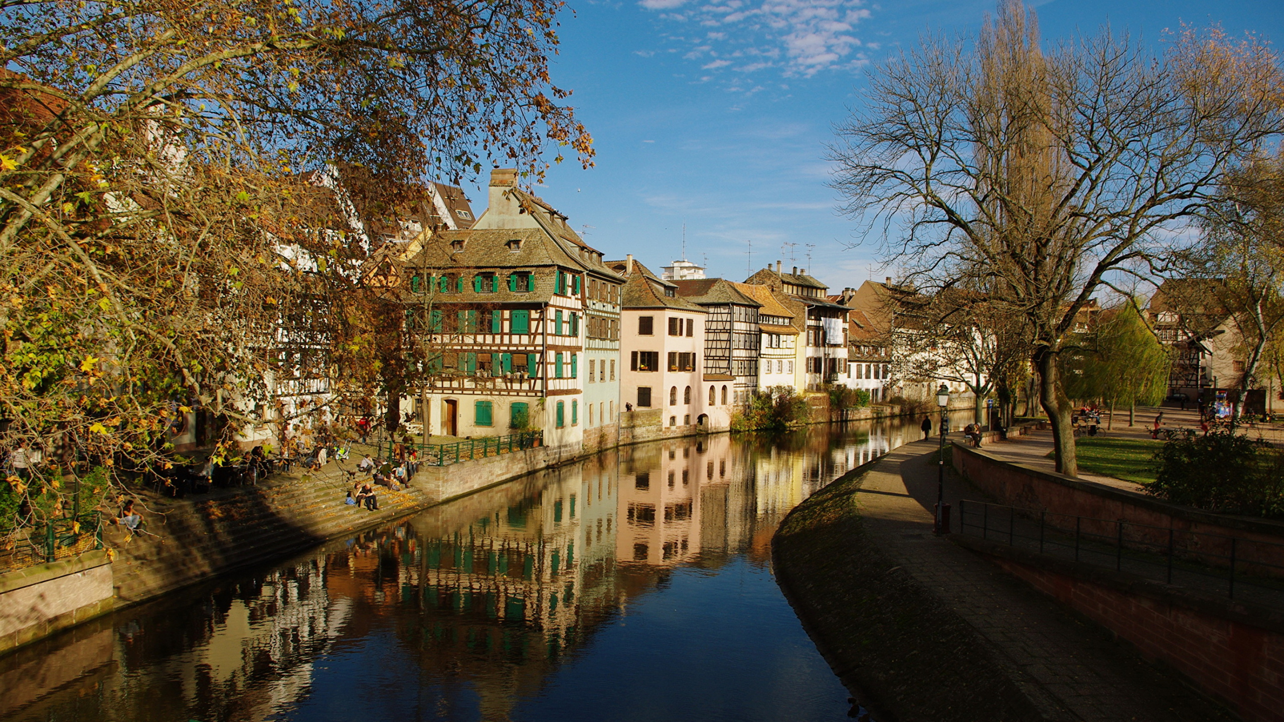 Обои Петит-Франция, Париж, водный путь, отражение, канал в разрешении 2560x1440