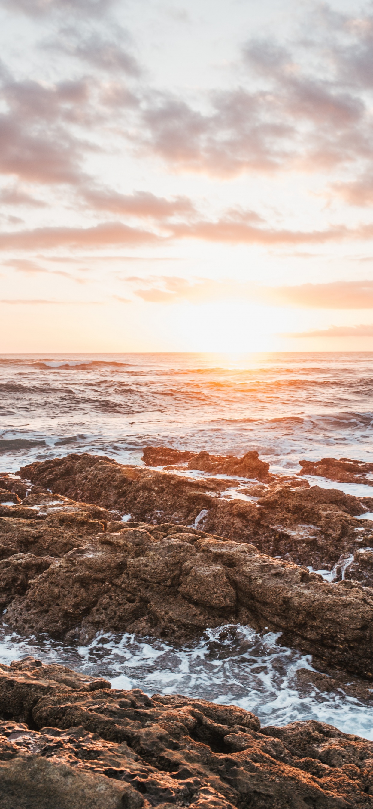 Обои водоем, море, волна, океан, вода в разрешении 1242x2688