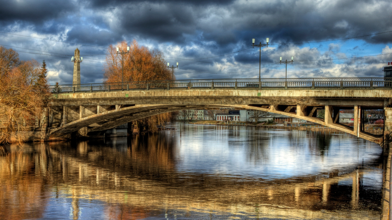 Обои отражение, вода, мост, облако, реки в разрешении 1280x720