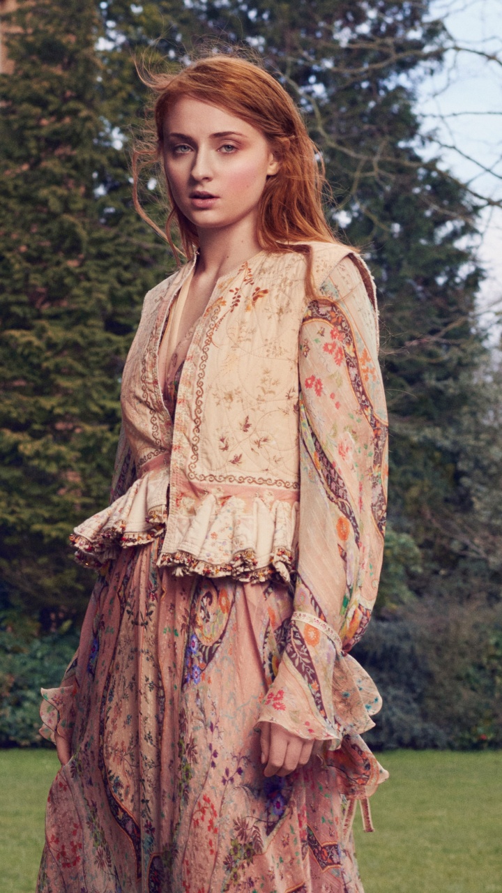 Обои редактировать Софи Тернер, Софи Тернер, Игра престолов, Санса Старк, Теон Грейджой в разрешении 720x1280